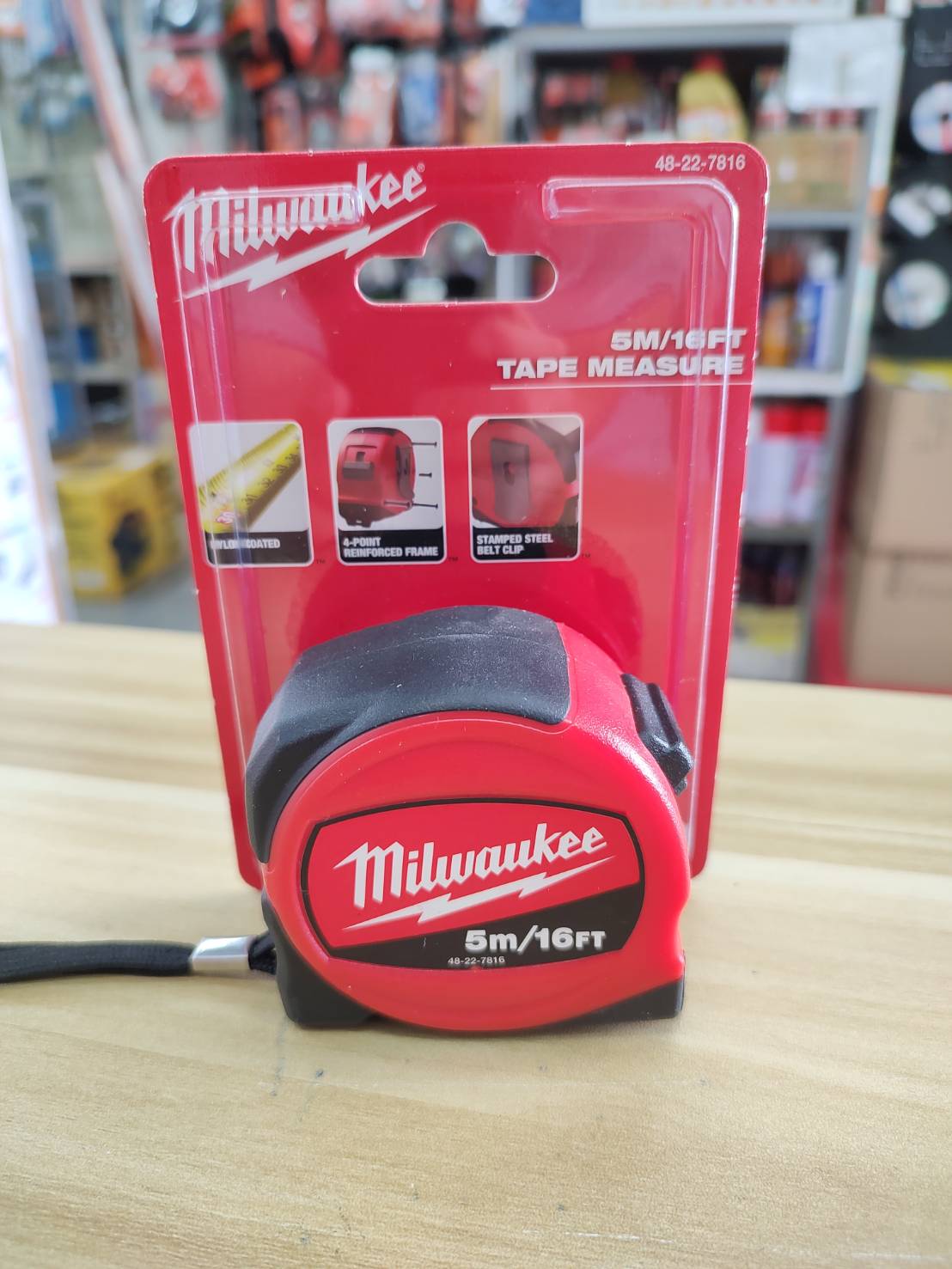 ตลับเมตร5m/16FT RED 48-22-7816 MILWAUKEE