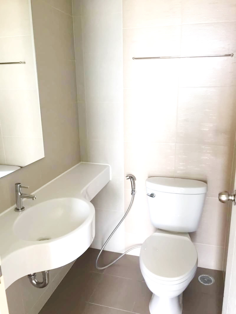 H1096 ขายด่วน คอนโด ลุมพินี พาร์ค รัตนาธิเบศร์- งามวงศ์วาน 26.13 ตร.เมตร ต.บางกระสอ อ.เมืองนนทบุรี โครงการอยู่ติดสถานี MRT บางกระสอ