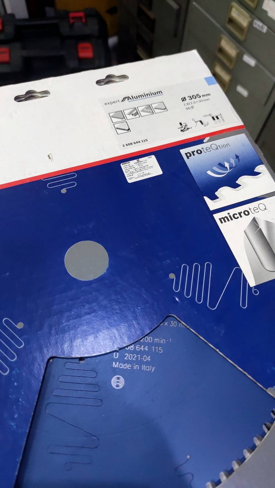 ใบเลื่อยวงเดือน Aluminium 12"x96T BOSCH