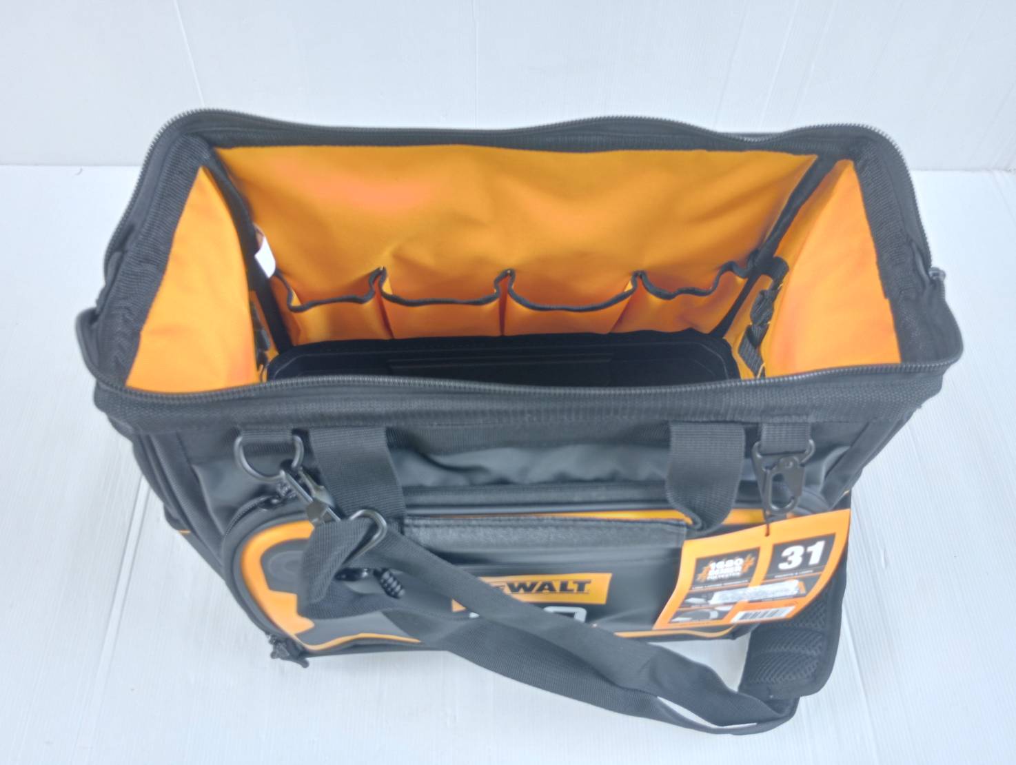 กระเป๋าเครื่องมือช่าง DWST560103-DW100 DEWALT รุ่น 100 ปี