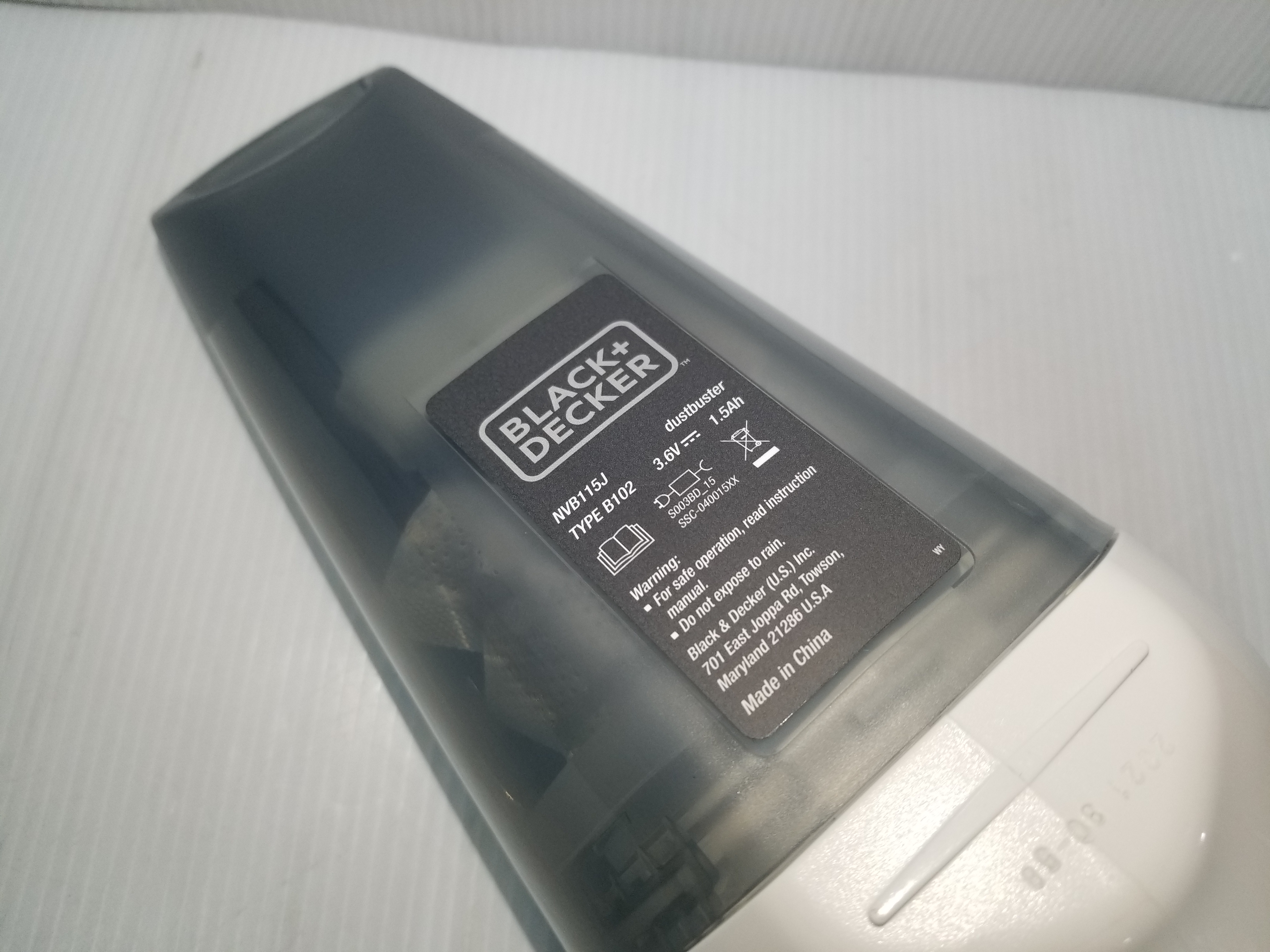 เครื่องดูดฝุ่นมือถือไร้สาย NVB115J BLACK&DECKER REVIVA