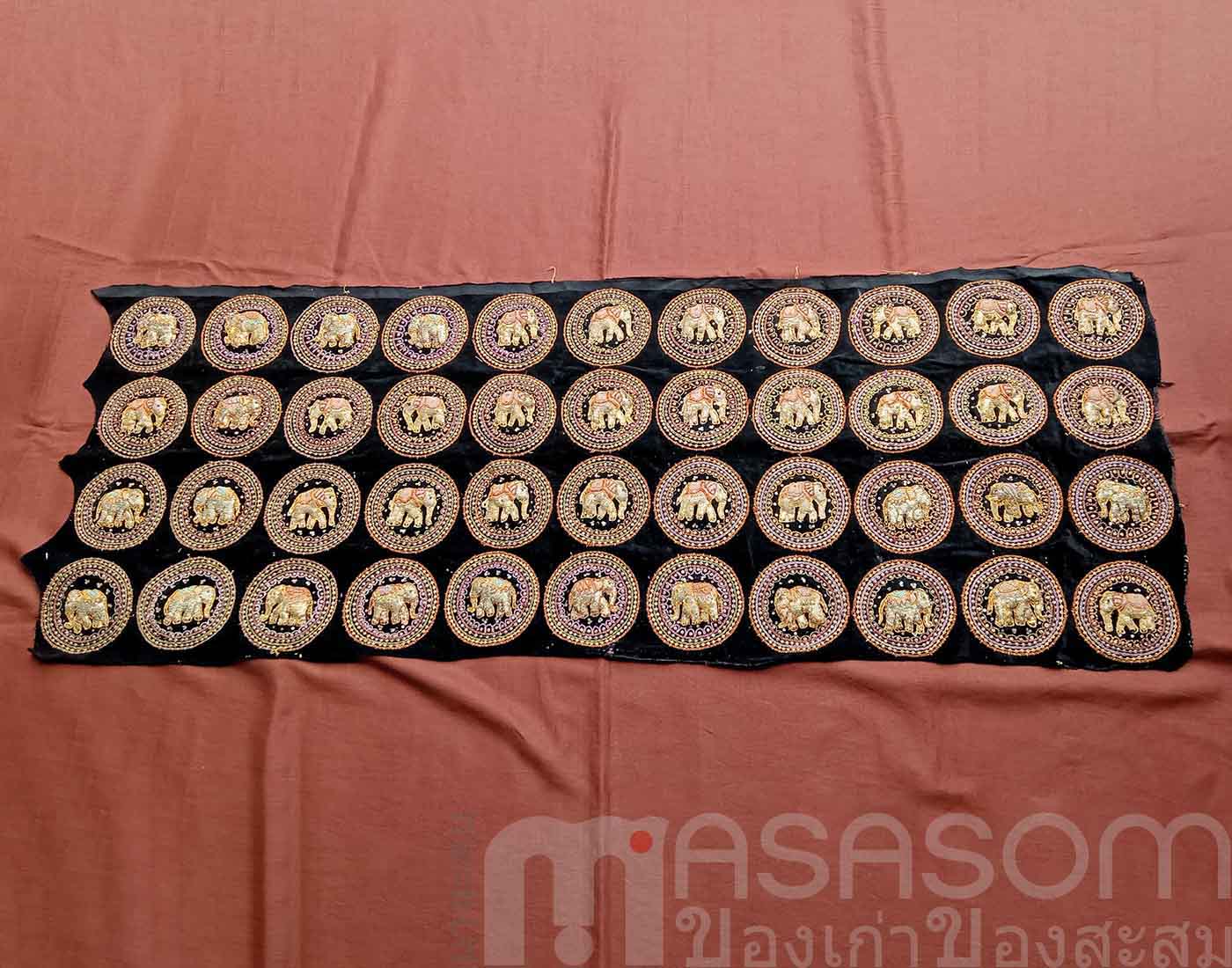 ผ้าปักรูปช้าง