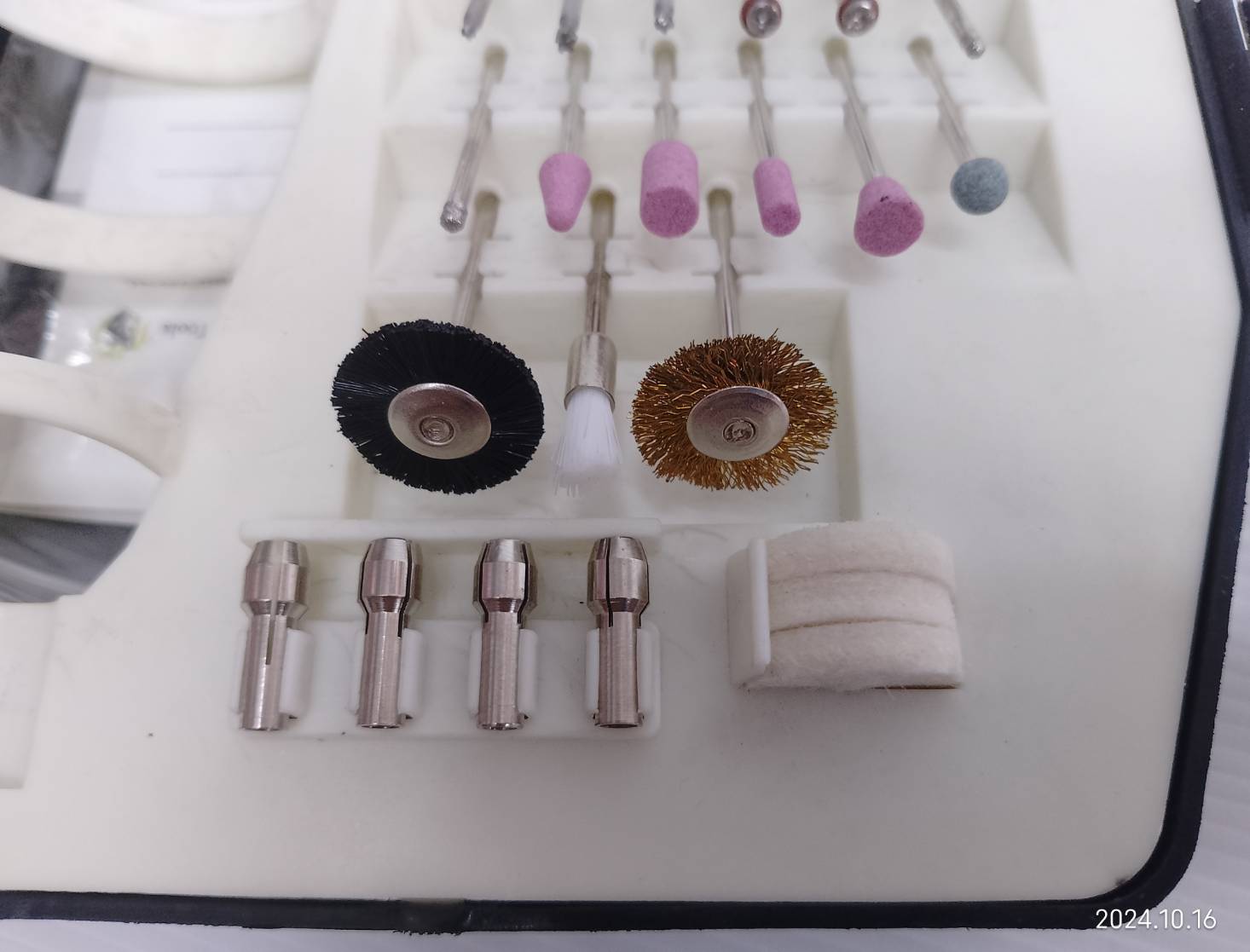 XCORT เครื่องเจียร์สายอ่อนไร้สาย XDC12-050KIT แบตลิเธียม 12V (1 ก้อน) ปรับระดับได้ พร้อมใบเจียร์ ใบขัด