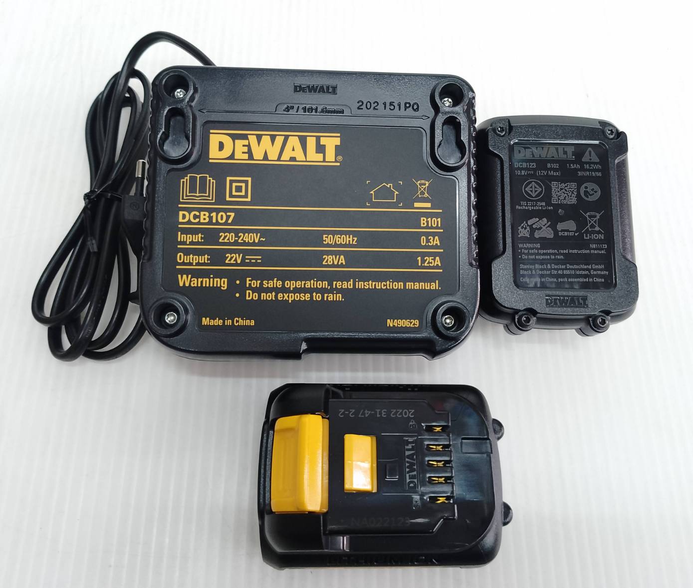 สว่านกระแทก 12V DCD716S2K DEWALT