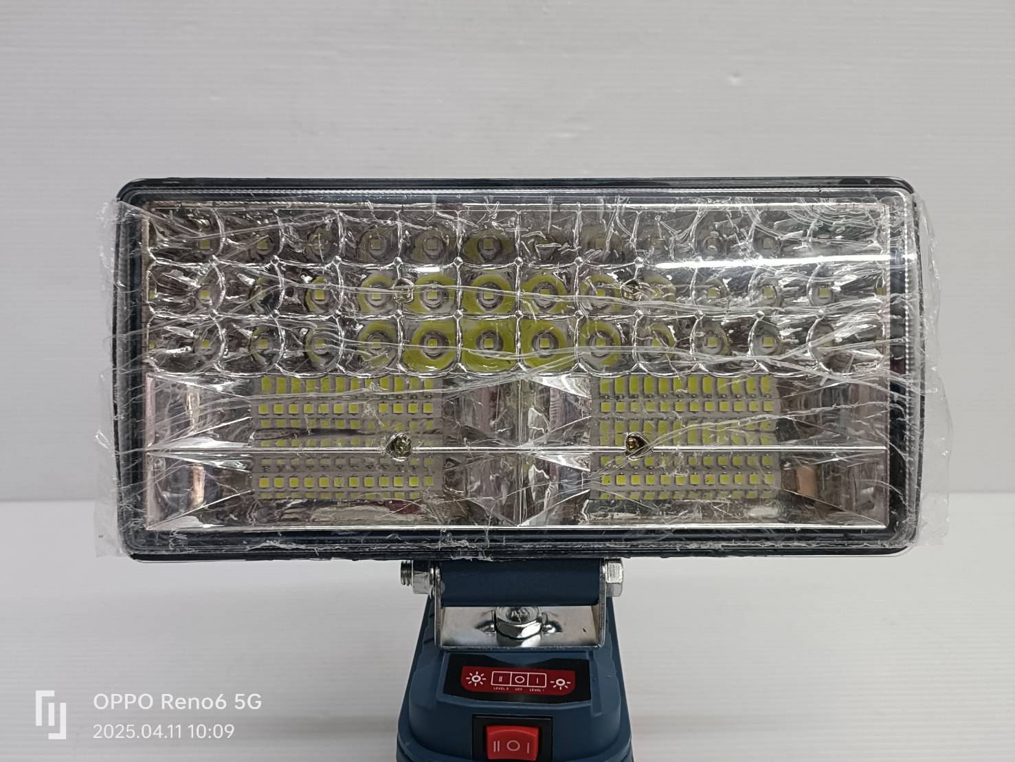 Masaru ไฟสปอร์ตไลท์ไร้สาย 8 นิ้ว 20V รุ่น SCLF-905 ปรับแสงได้ 2 ระดับ 90W สำหรับทำงานกลางคืน