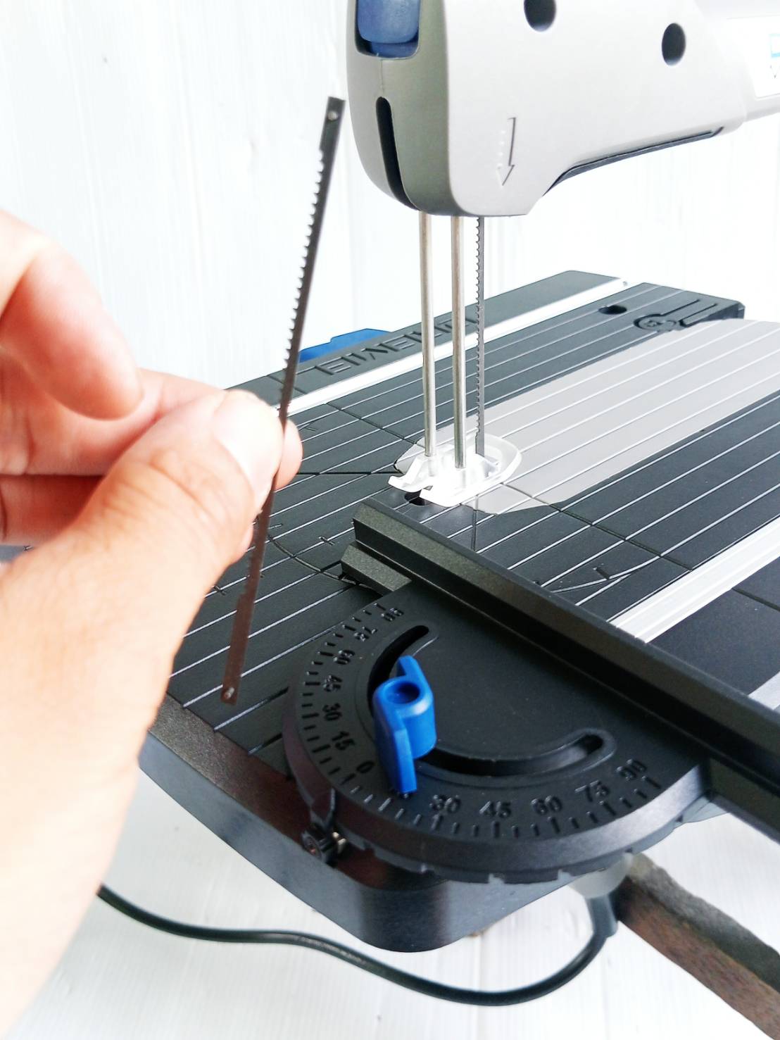 แท่นฉลุ MOTO SAW DREMEL MS20-1/5 F013MS20JA