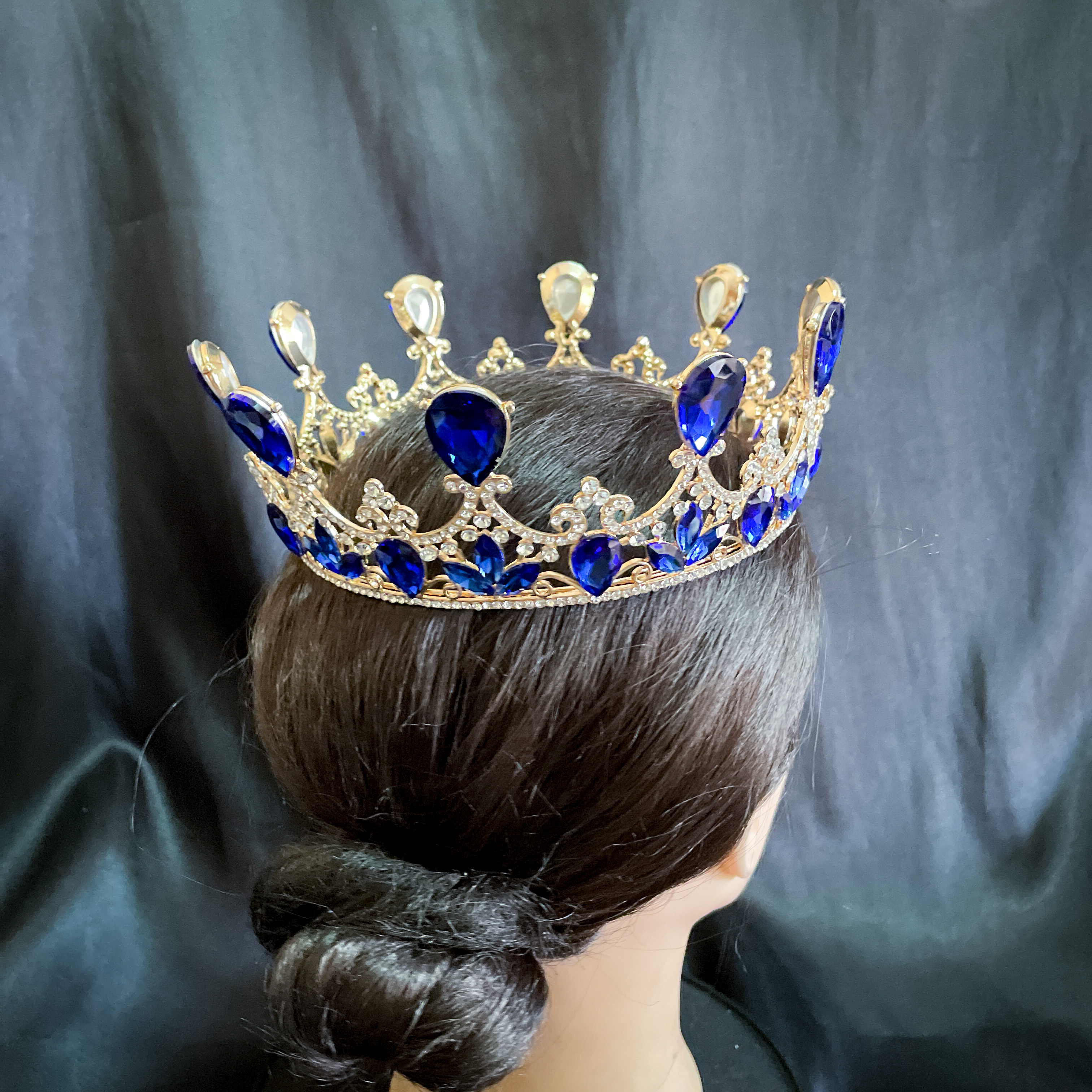 (พร้อมส่ง) มงกุฎ 039 สีน้ำเงิน มงกุฎนางงาม มงกุฎเจ้าหญิง งานสวย ปราณีต QCเพชรทุกเม็ด สินค้าพร้อมส่งจากไทย