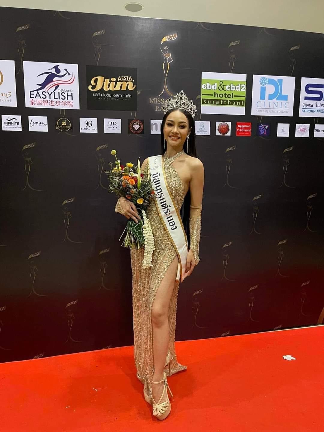 (พร้อมส่งจากไทย) มงกุฏ 093 สีดำ มงกุฎนางงาม มงกุฎเพชร มงกุฎประกวด สินค้าพร้อมส่ง ไม่ต้องรอนาน งานพรีเมี่ยม