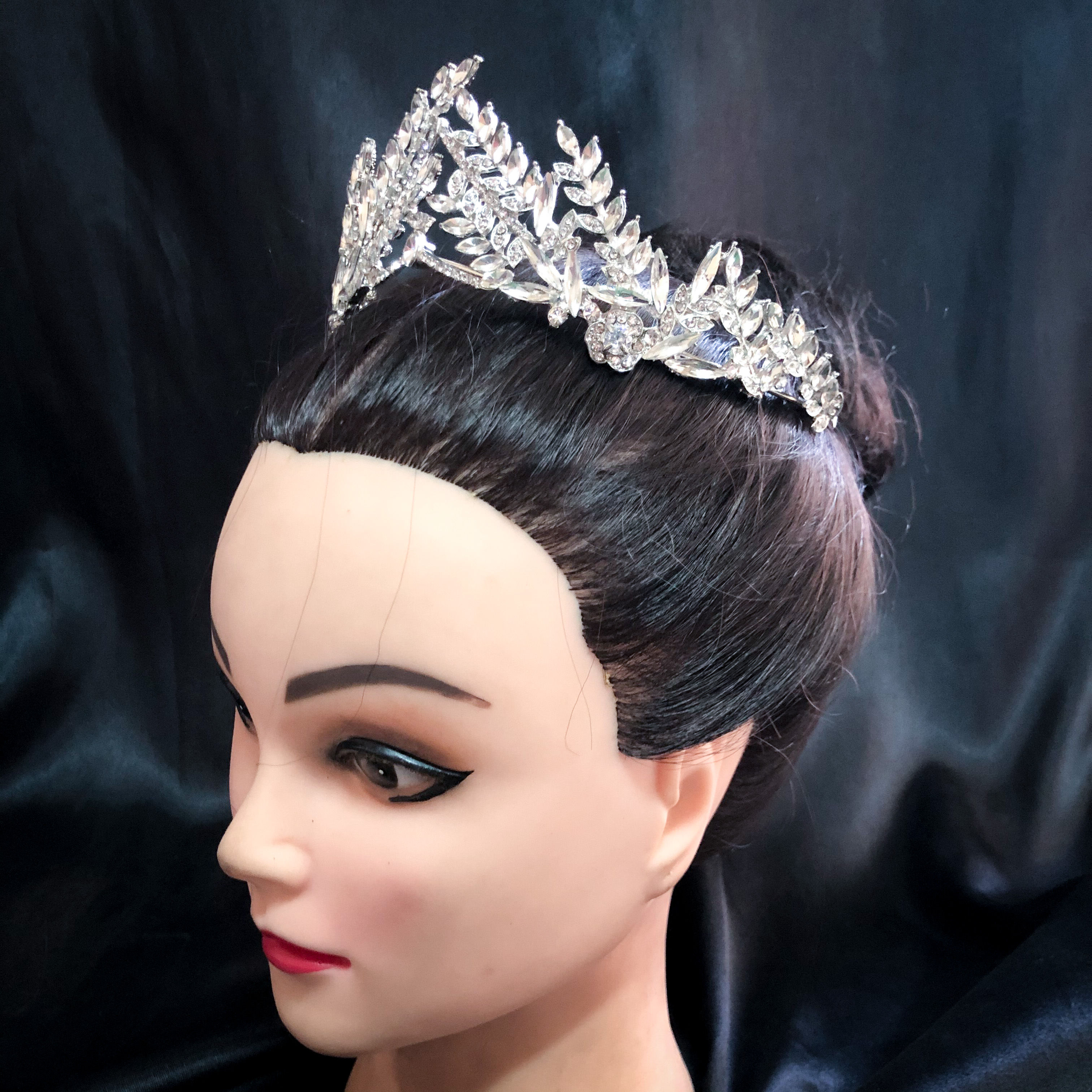 (พร้อมส่ง) เทียร่า 299 มงกุฎนางงาม มงกุฎเจ้าหญิง ลวดลายใบไม้ งานสวย ปราณีต QCเพชรทุกเม็ด สินค้าพร้อมส่งจากไทย