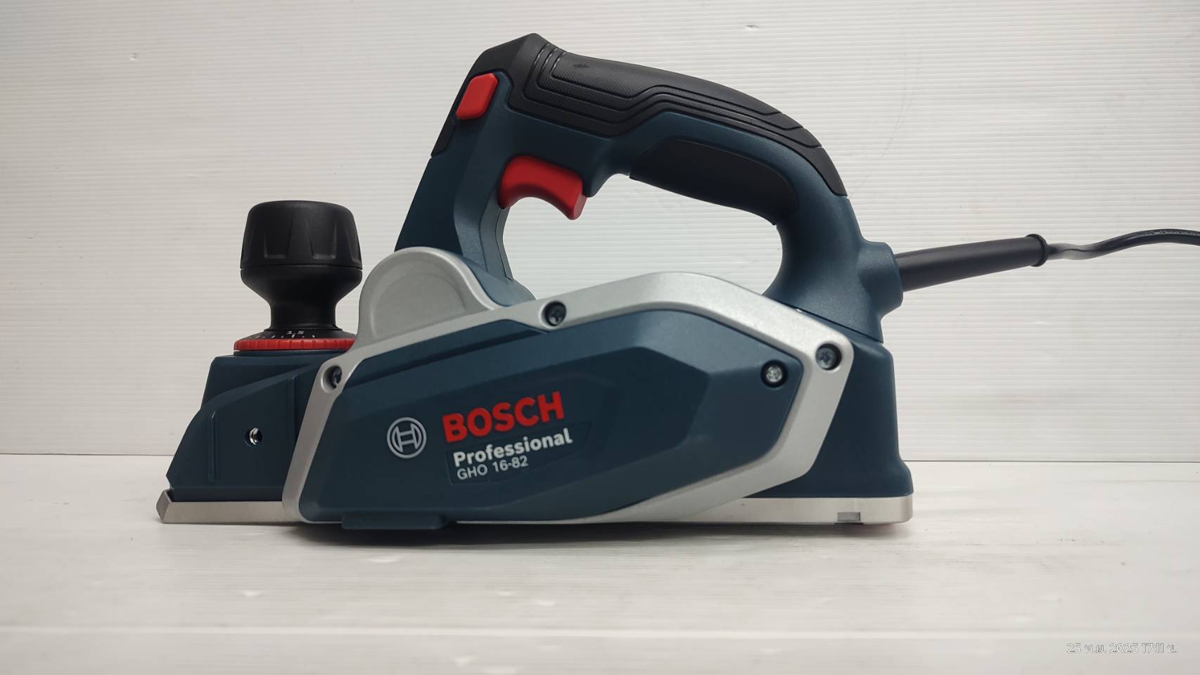 กบไฟฟ้า3" GHO16-82 BOSCH 06015962K0