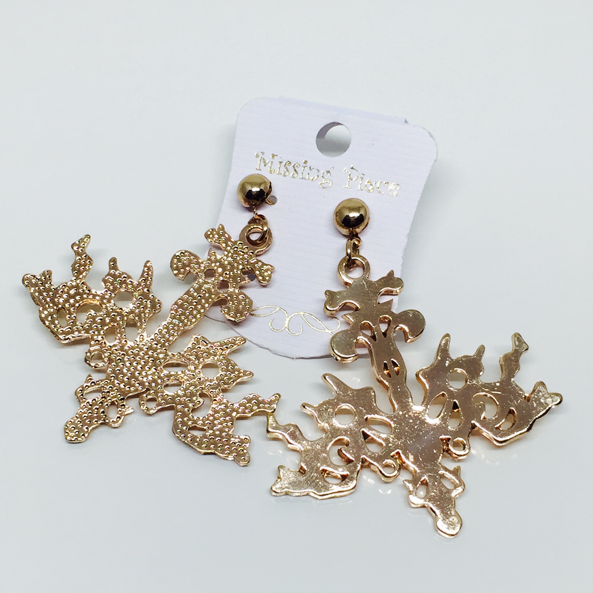 (พร้อมส่ง) ต่างหูคละแบบ คู่ละ 50 บาท