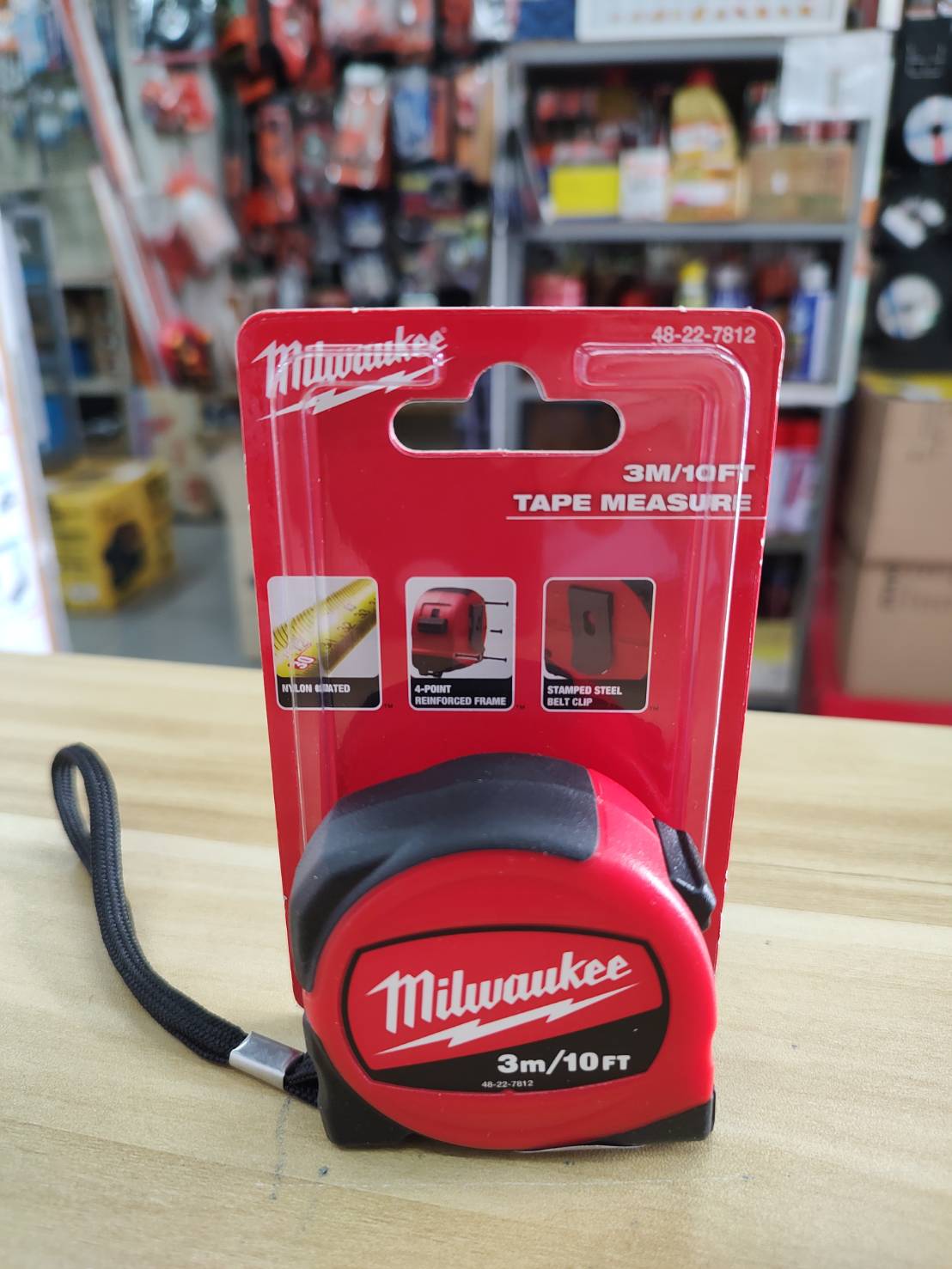 ตลับเมตร3m/10FT RED 48-22-7812 MILWAUKEE