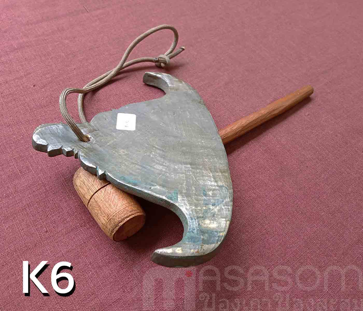 กังสดาลทองเหลืองเก่า