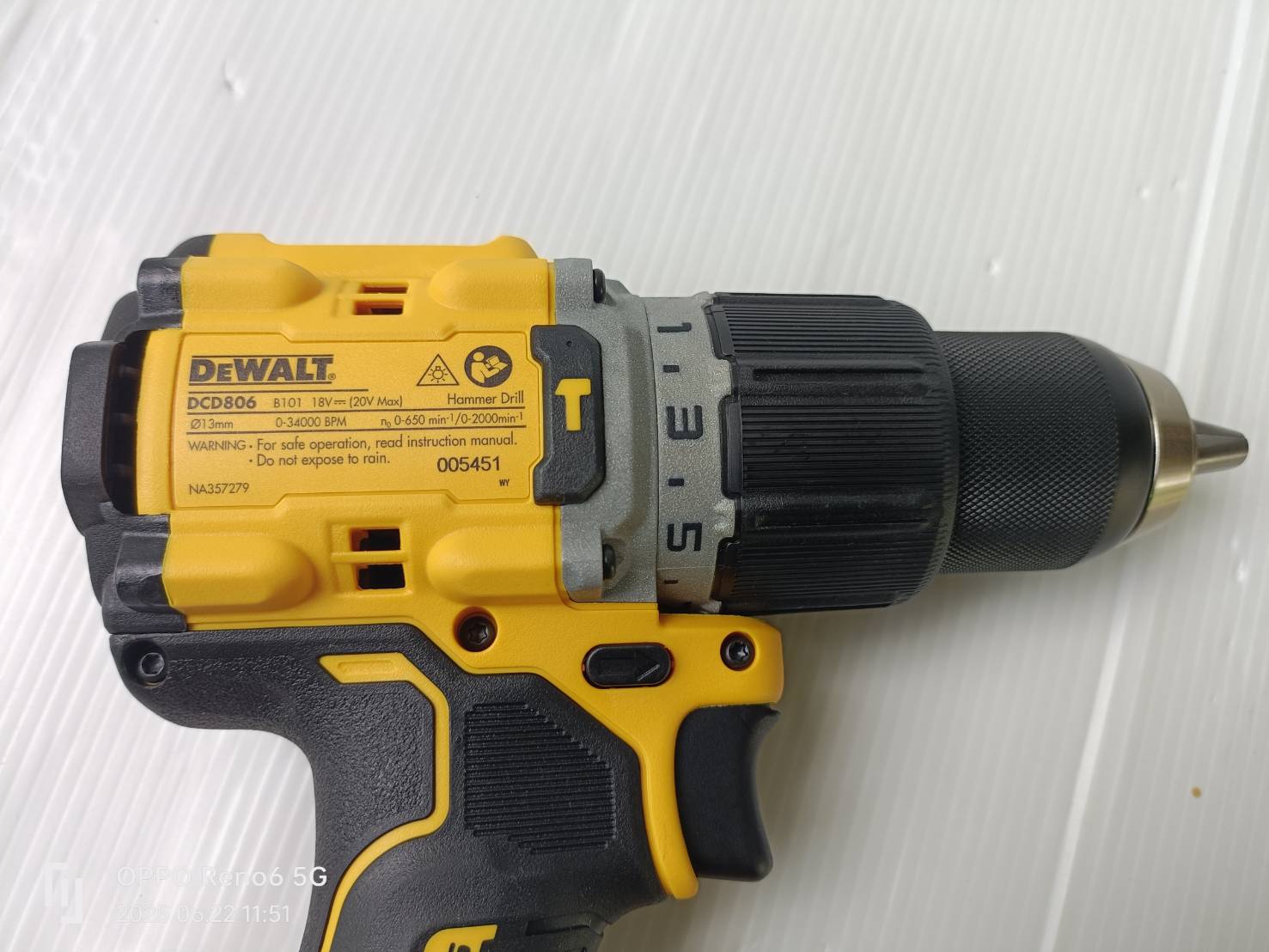 DEWALT รุ่น DCZ294P2GTA-B1 ชุดคอมโบ้สว่านกระแทกและบล็อกกระแทกไร้สาย