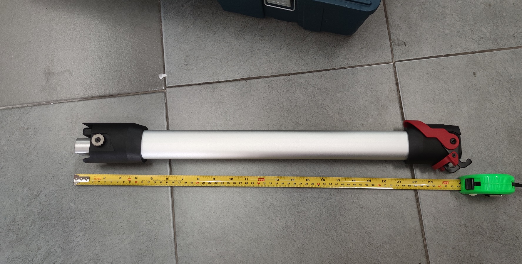 เครื่องขัดผนัง 9" GTR550 BOSCH