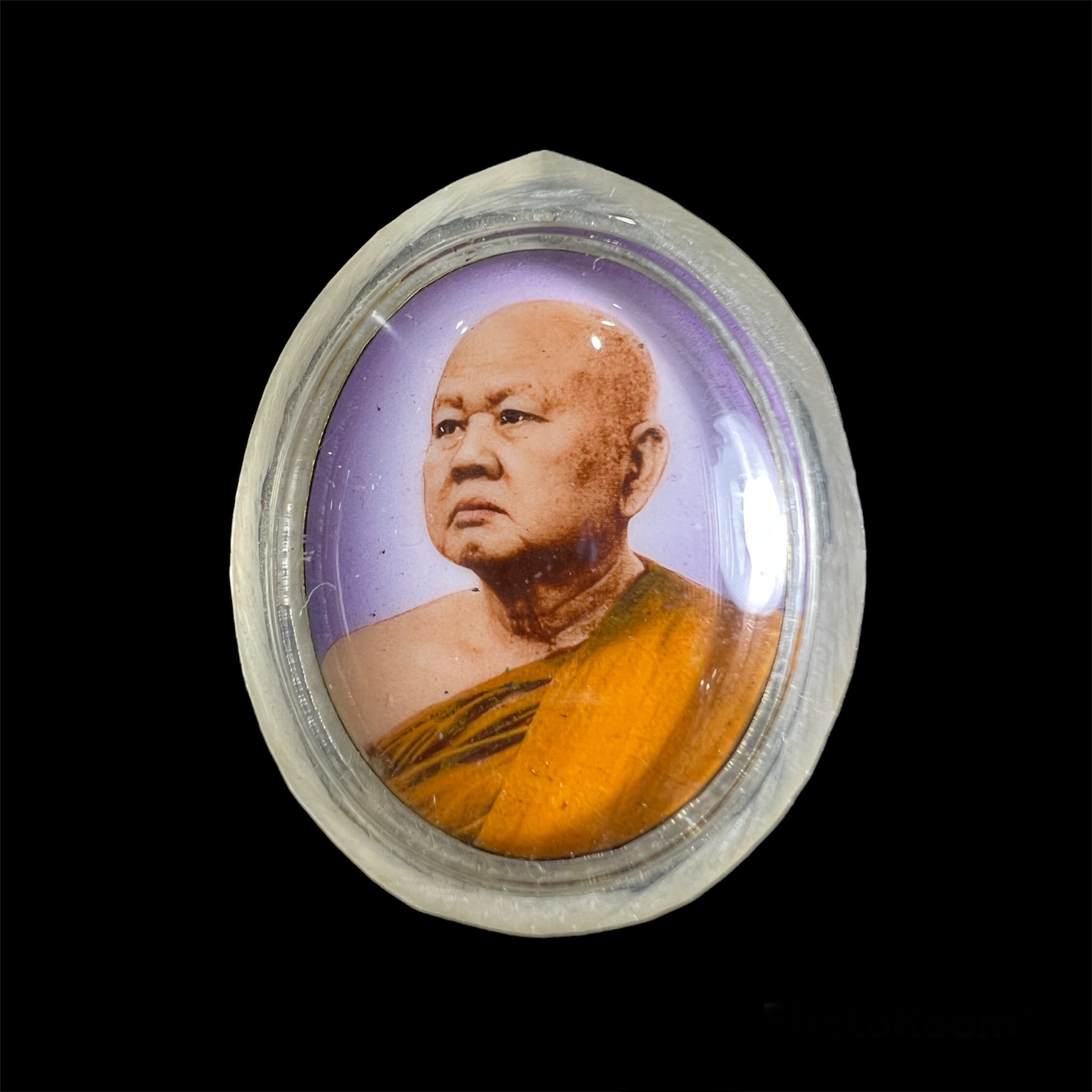 ล็อกเกตหลวงปู่ขันตี ญาณวโร วัดป่าม่วงไข่ จ.เลย หลังเป็นแผ่นทองคำมีจาร เบอร์๑๙