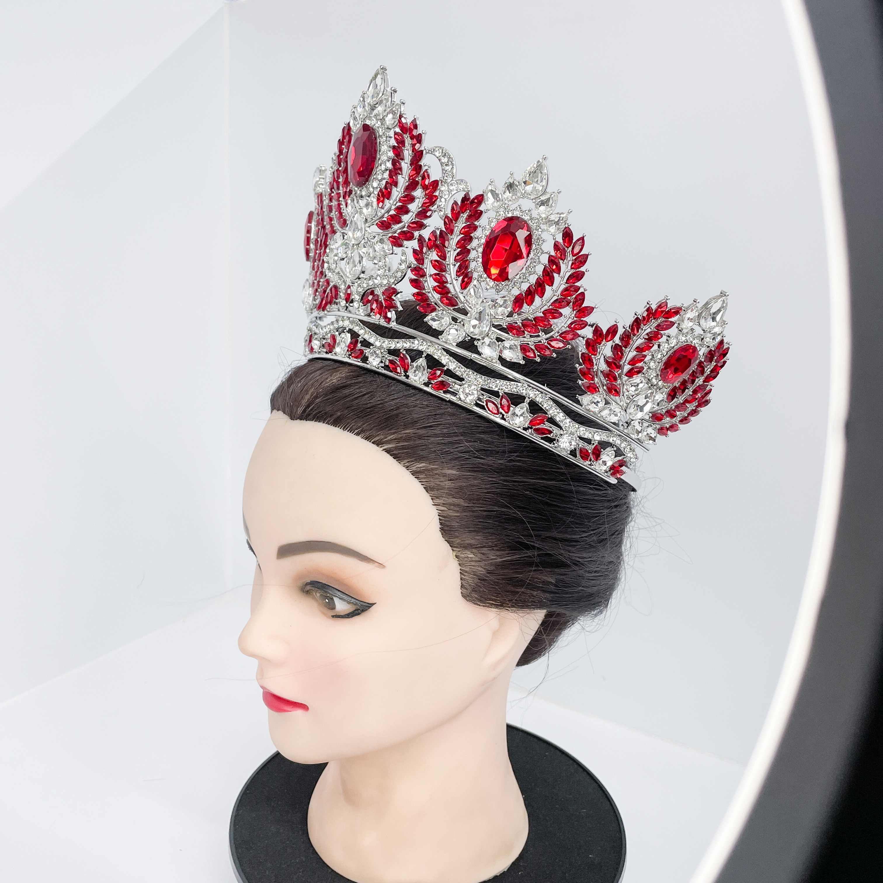 (พร้อมส่ง) มงกุฏ 089 สีแดง มงกุฎนางงาม มงกุฎเพชร มงกุฎประกวด สินค้าพร้อมส่ง ไม่ต้องรอนาน งานพรีเมี่ยม