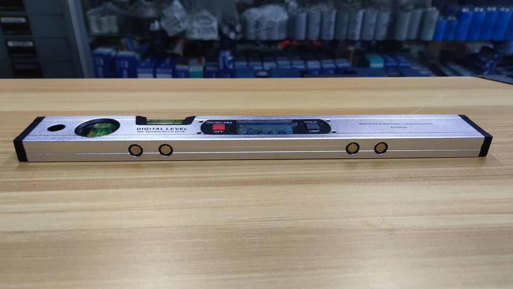 ระดับน้ำดิจิตอล16" AS-40LC