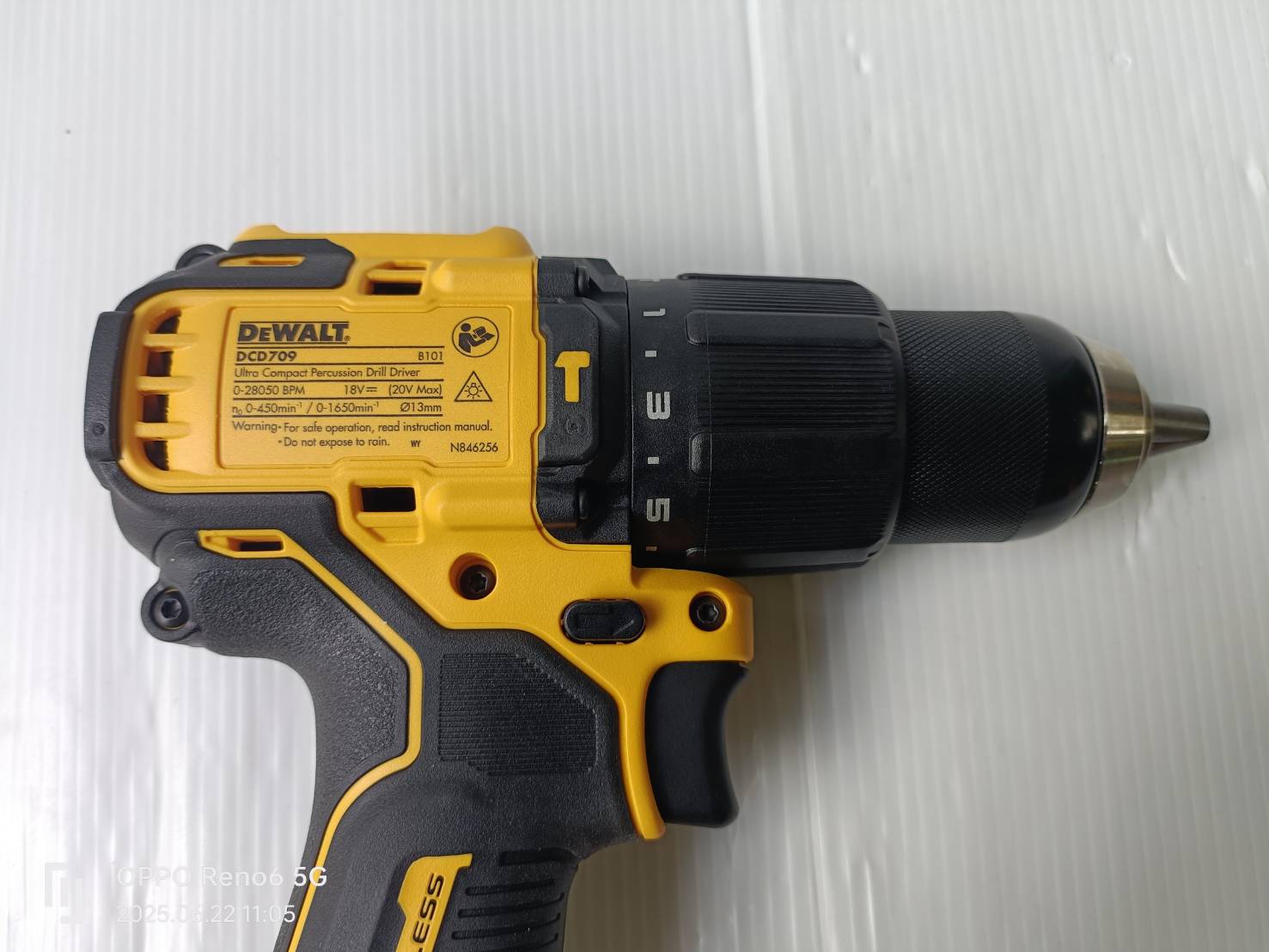 DEWALT รุ่น DCK2214D2TA-B1 ชุดคอมโบ้สว่านกระแทกและไขควงกระแทกไร้สาย