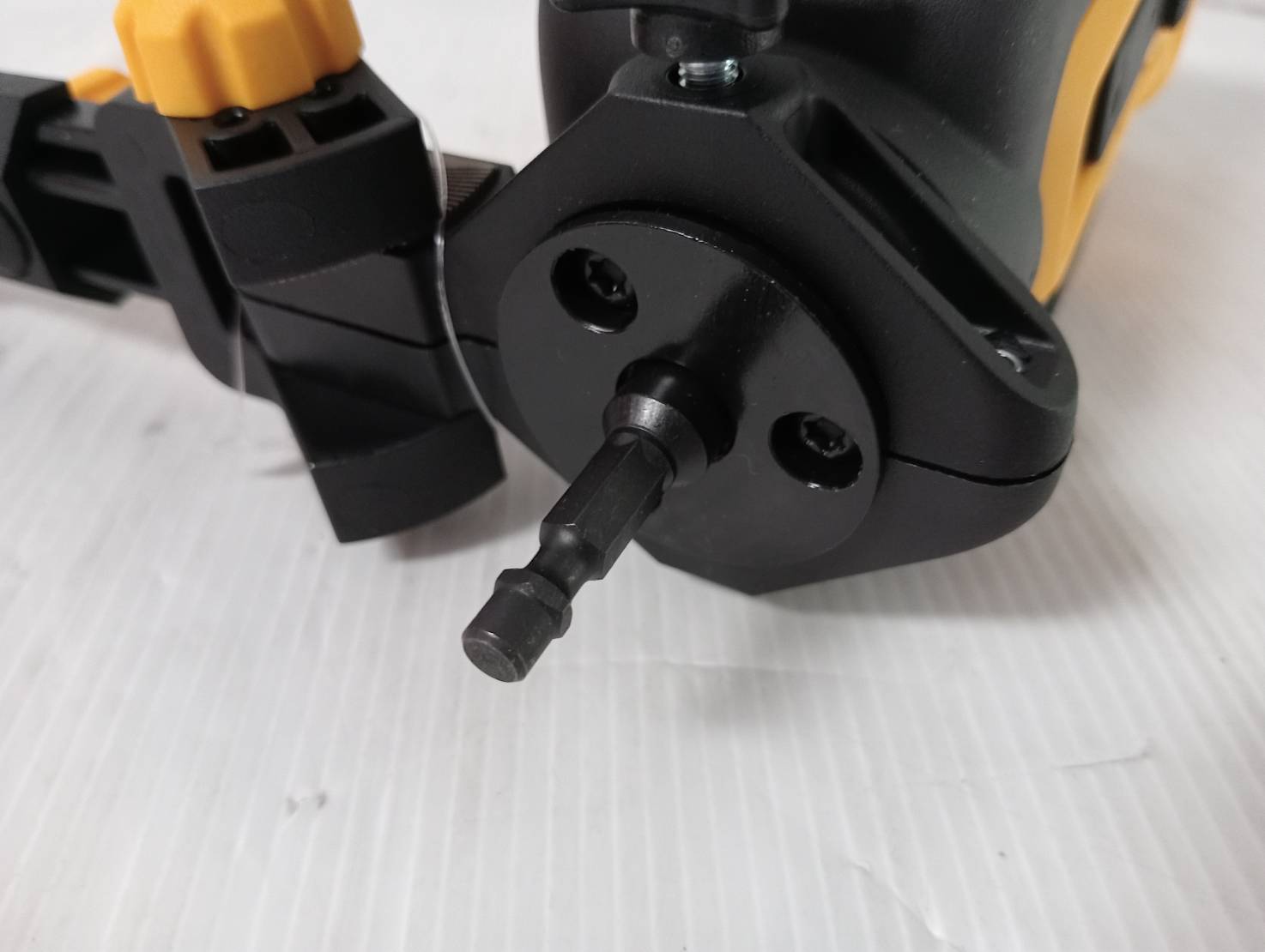 DEWALT อุปกรณ์เสริมสำหรับแปลงเป็นเครื่องตัดท่อทองแดง DWACPRIR