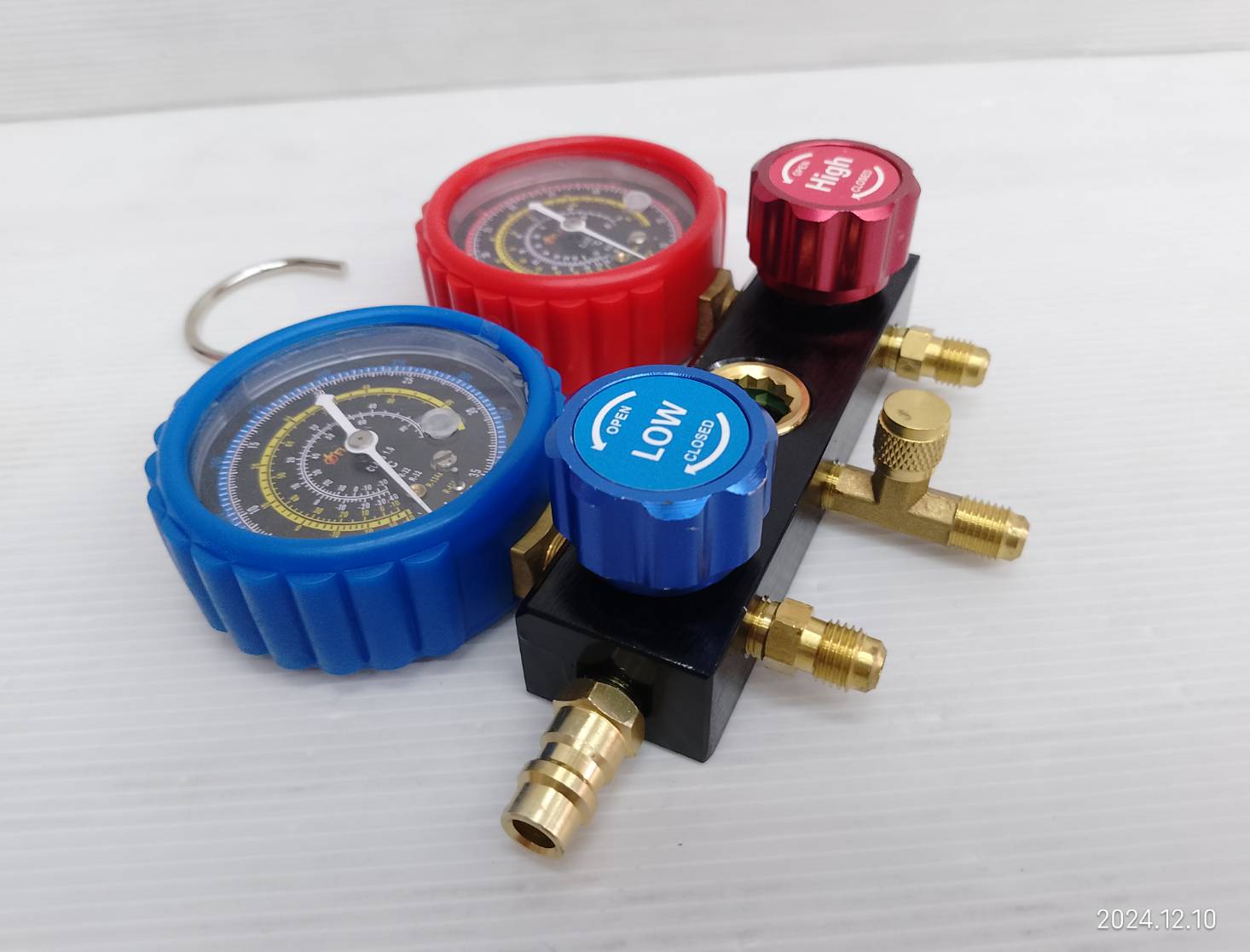 FLASH ชุดเกจวัดน้ำยาแอร์ พร้อมสาย 36 นิ้ว และอุปกรณ์ครบชุด R410, R32, R134A, R22 No.FS-AC002