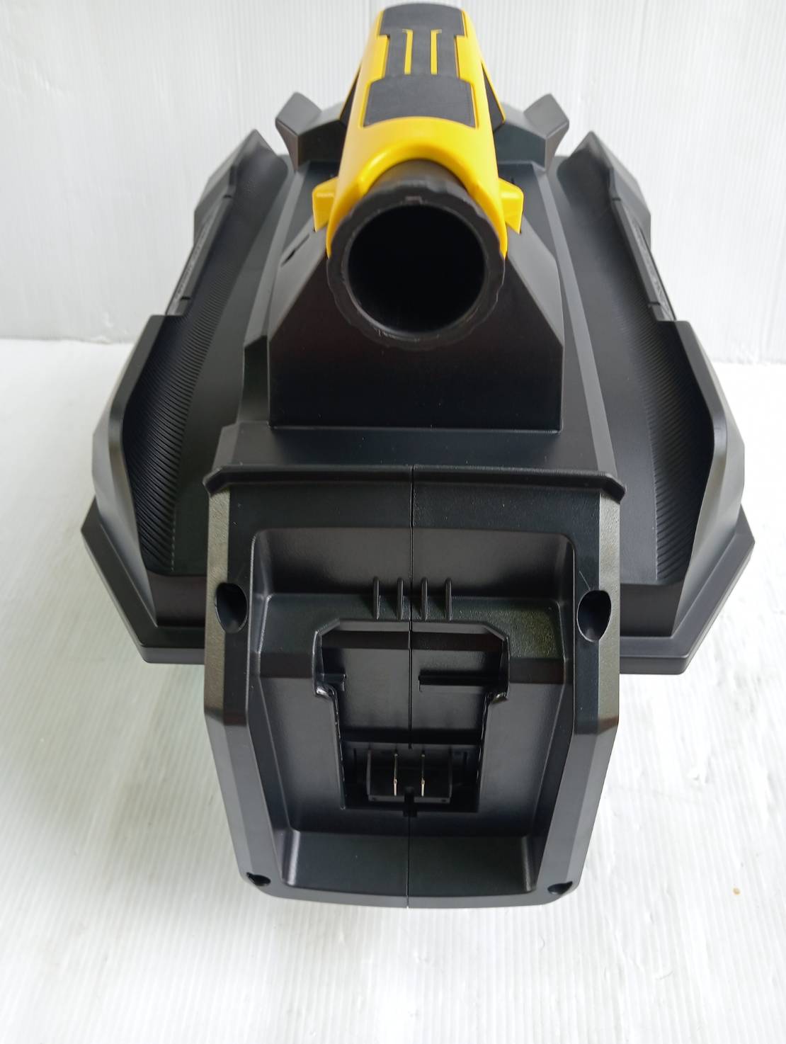 เครื่องดูดฝุ่นไร้สาย20V รุ่น SCV002 STANLEY (เครื่องเปล่า)