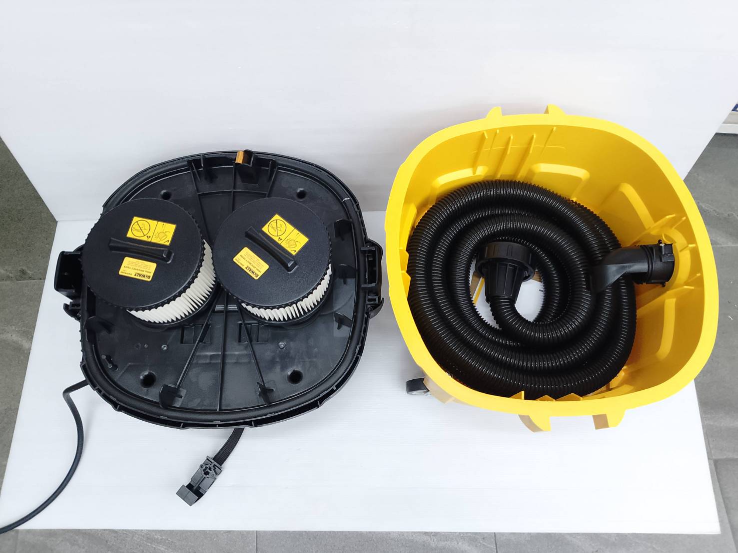 DEWALT รุ่น DWV901L-QS เครื่องดูดฝุ่นแห้งเปียก 30 ลิตร 1400 วัตต์