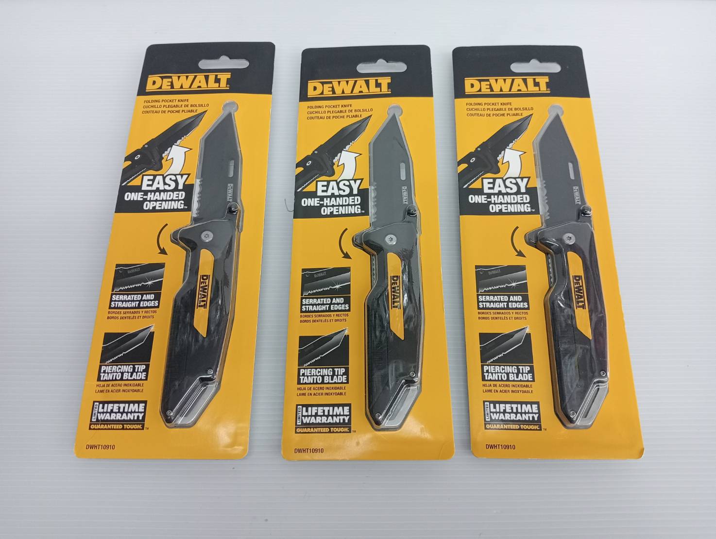 DEWALT มีดพับ easy open สีดำ รุ่น DWHT10910