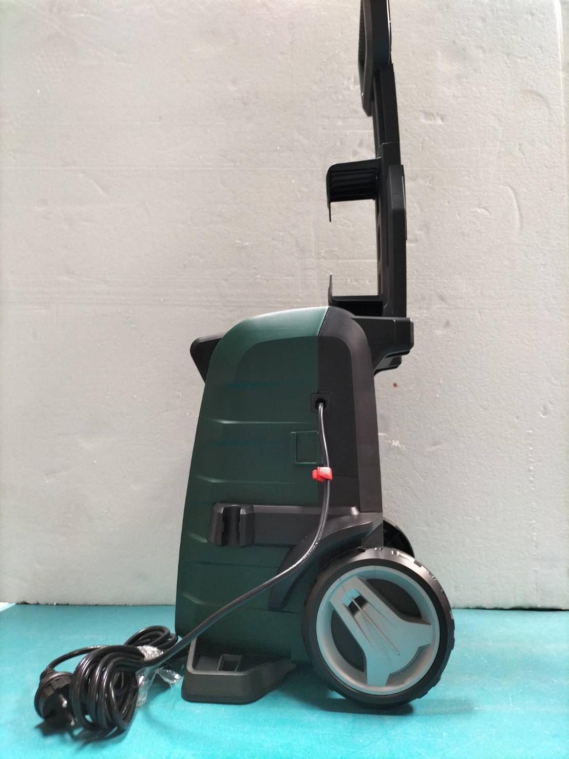 เครื่องฉีดน้ำแรงดันสูง UniversalAquatak125 BOSCH