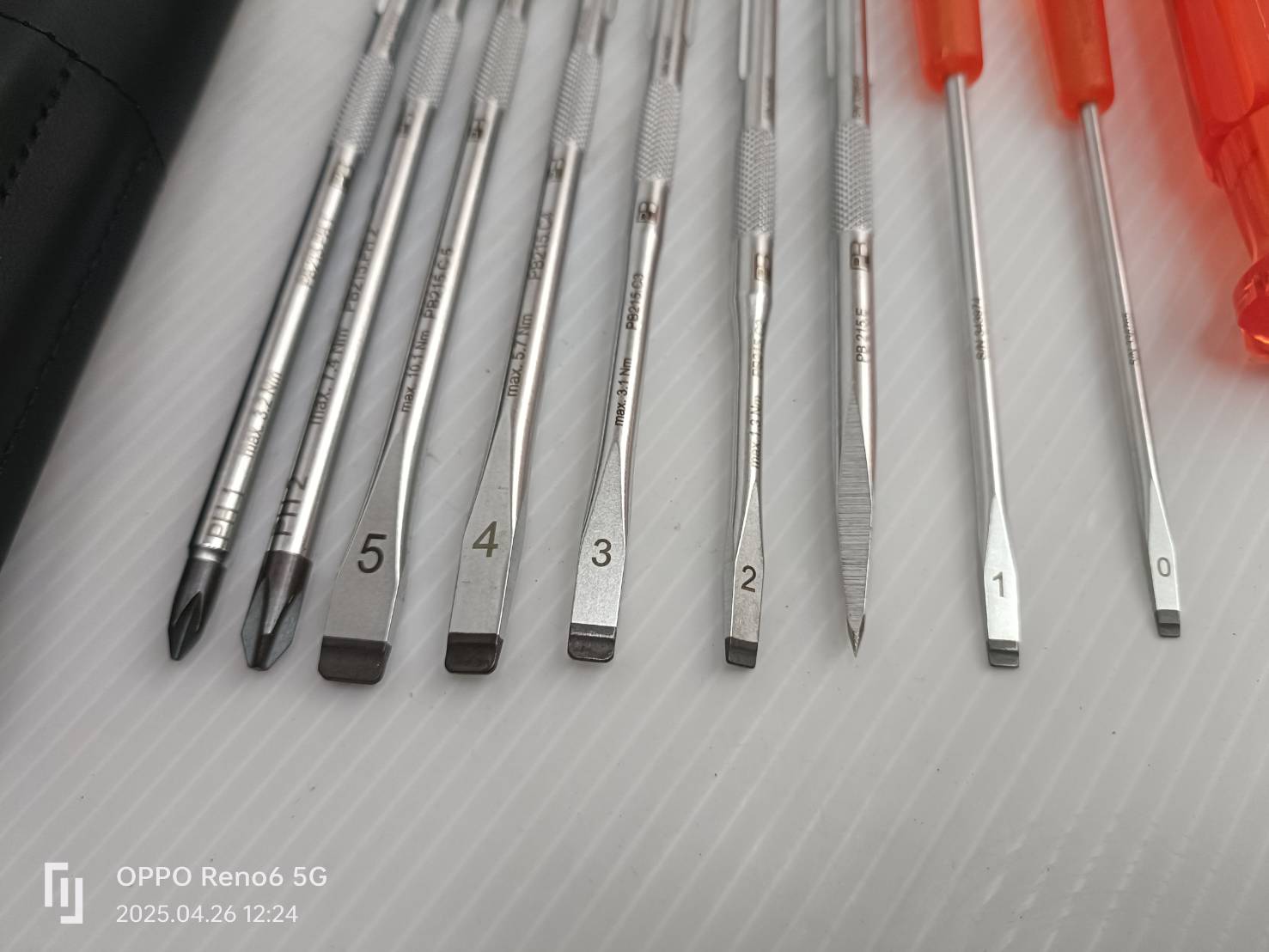 ชุดไขควงพร้อมซองหนัง 10 ตัว/ชุด PB-215L PB SWISS TOOLS