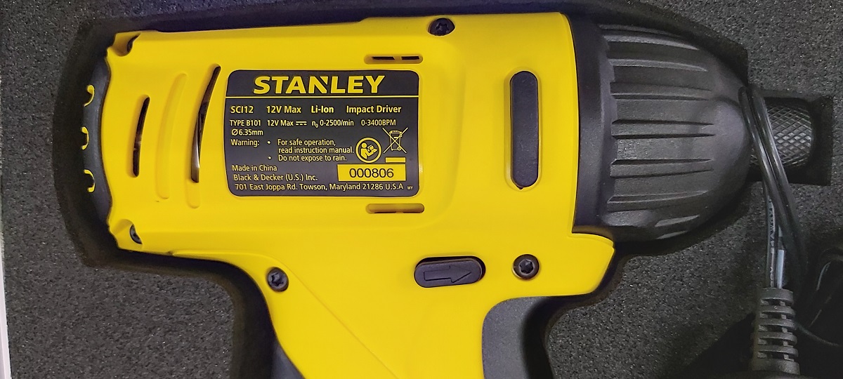 ชุดคอมโบ้สว่านกระแทกไร้สาย+สว่านไขควงไร้สาย12V SCHI121S2FK STANLEY