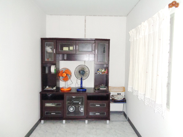 H1206 ขายคอนโดเอื้ออาทร คู้บอน27 อยู่ตึก56 ชั้น2 ห้องริมติดบันได สภาพดี พร้อมอยู่