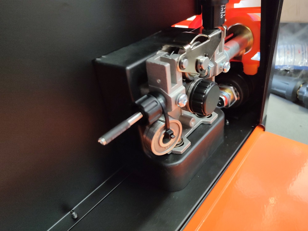 เครื่องเชื่อมไฟฟ้า MIG160D+ JASIC