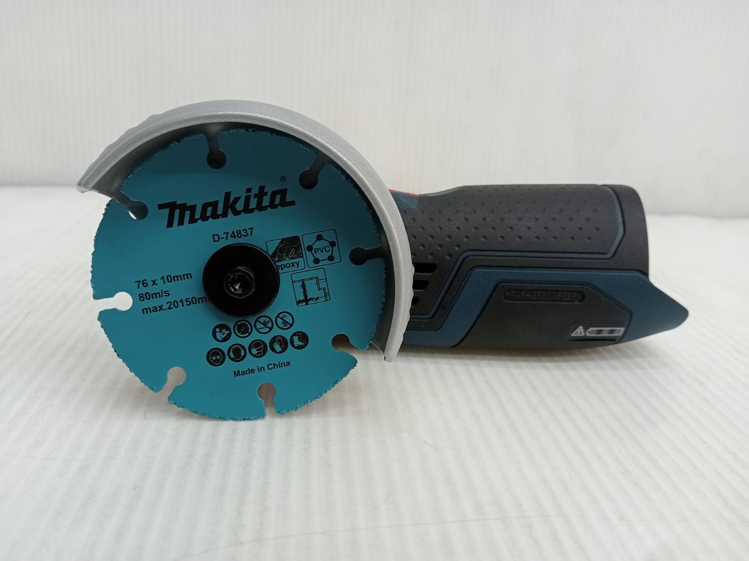 ใบเพชร3" ตัดพลาสติก ใช้กับเครื่องตัดอเนกประสงค์ DMC300 MAKITA D-74837