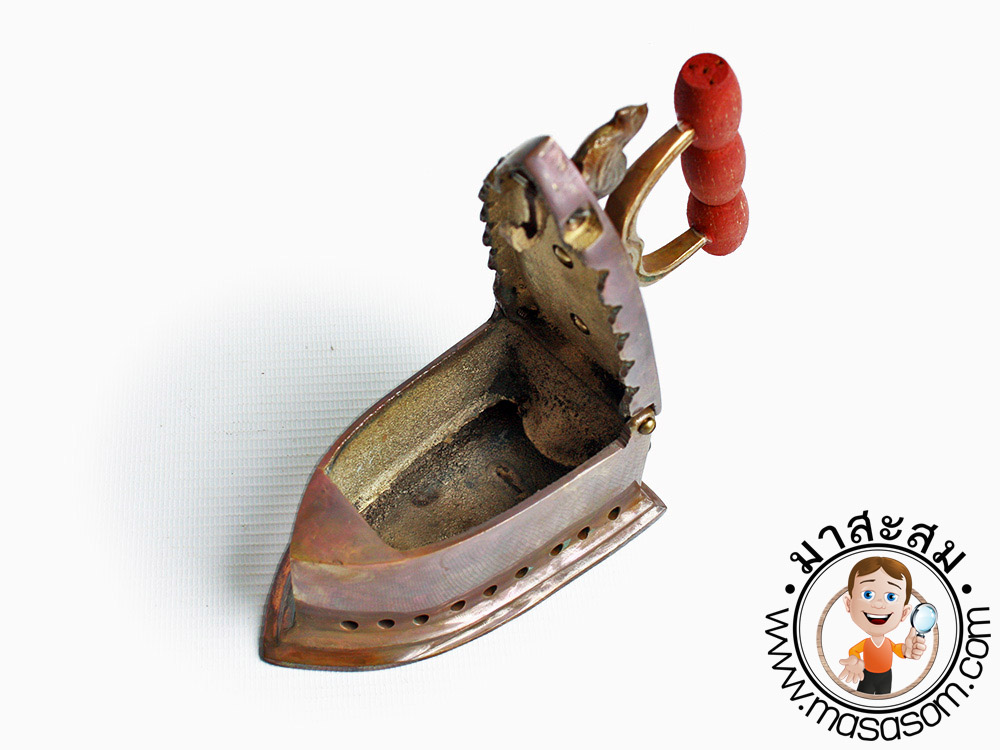 เตารีดทองเหลืองขนาดจิ๋ว