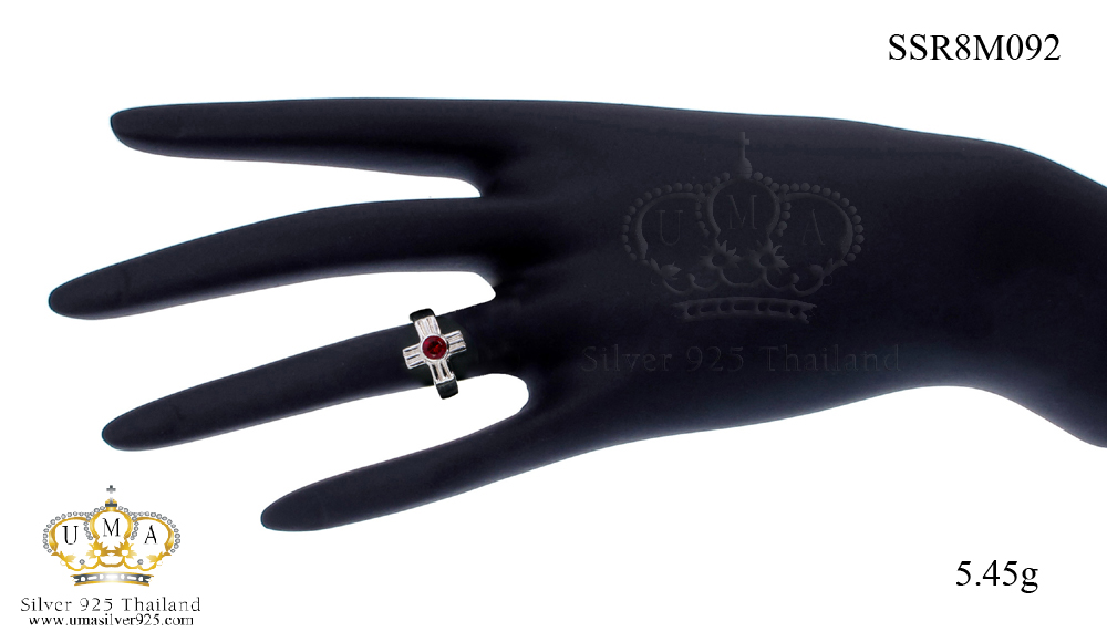แหวนเงิน ประดับเพชร CZ แหวนกากบาท ประดับพลอยสีแดง ดีไซน์สไตล์ร่วมสมัย ใส่ได้ทุกโอกาส mix ง่ายๆ ได้ทุกแนว ใส่แล้วสวยเริ้ดเลย วงนี้ไม่ต้องห่วงคะ งานดีประณีตทุกขั้นตอน