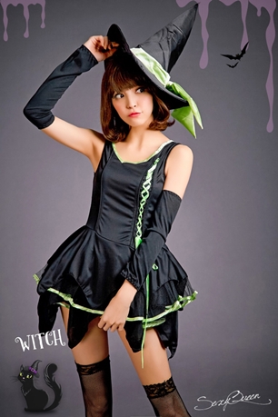 ชุดแม่มด