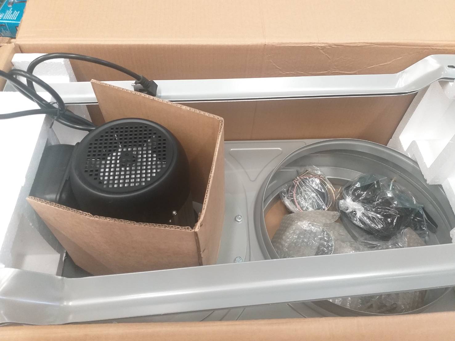 เครื่องดูดฝุ่นเศษไม้ DC28 POLO