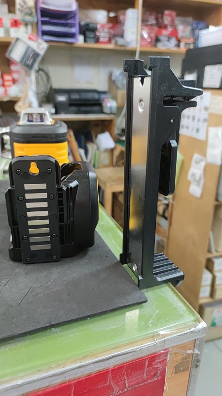 เลเซอร์ระดับ12เส้น แสงเขียว DCE089NG18 DEWALT