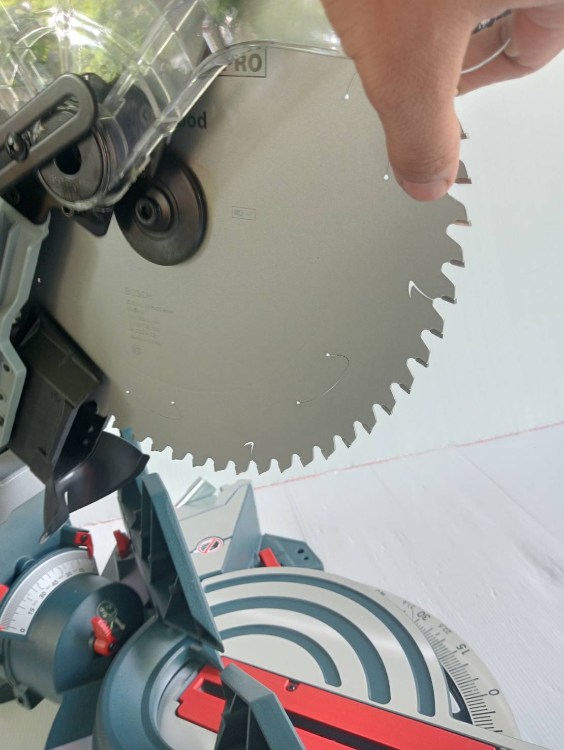 แท่นตัดองศา12" GCM340-305D BOSCH