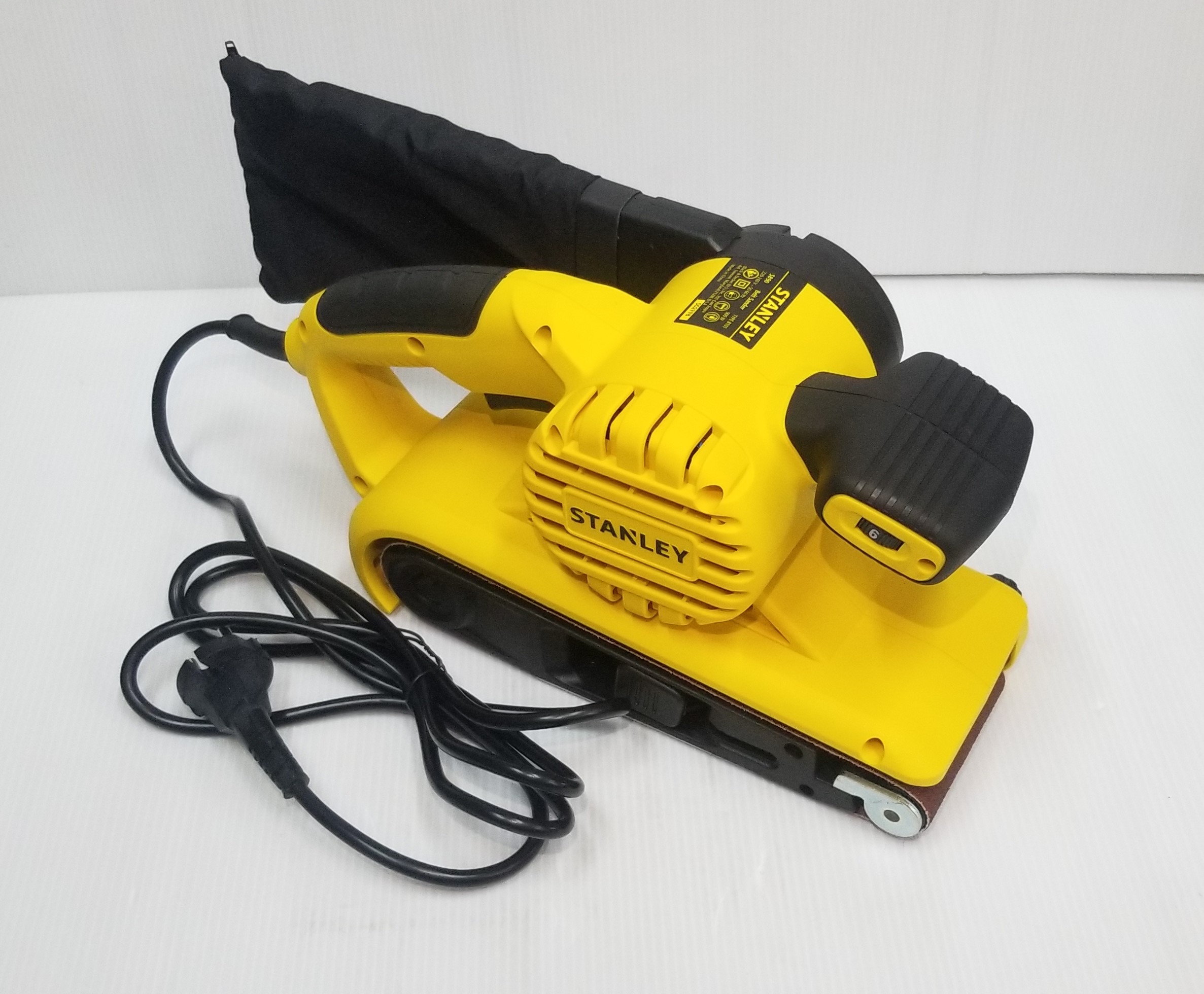 เครื่องขัดกระดาษทรายสายพาน3" SB90-B1 STANLEY