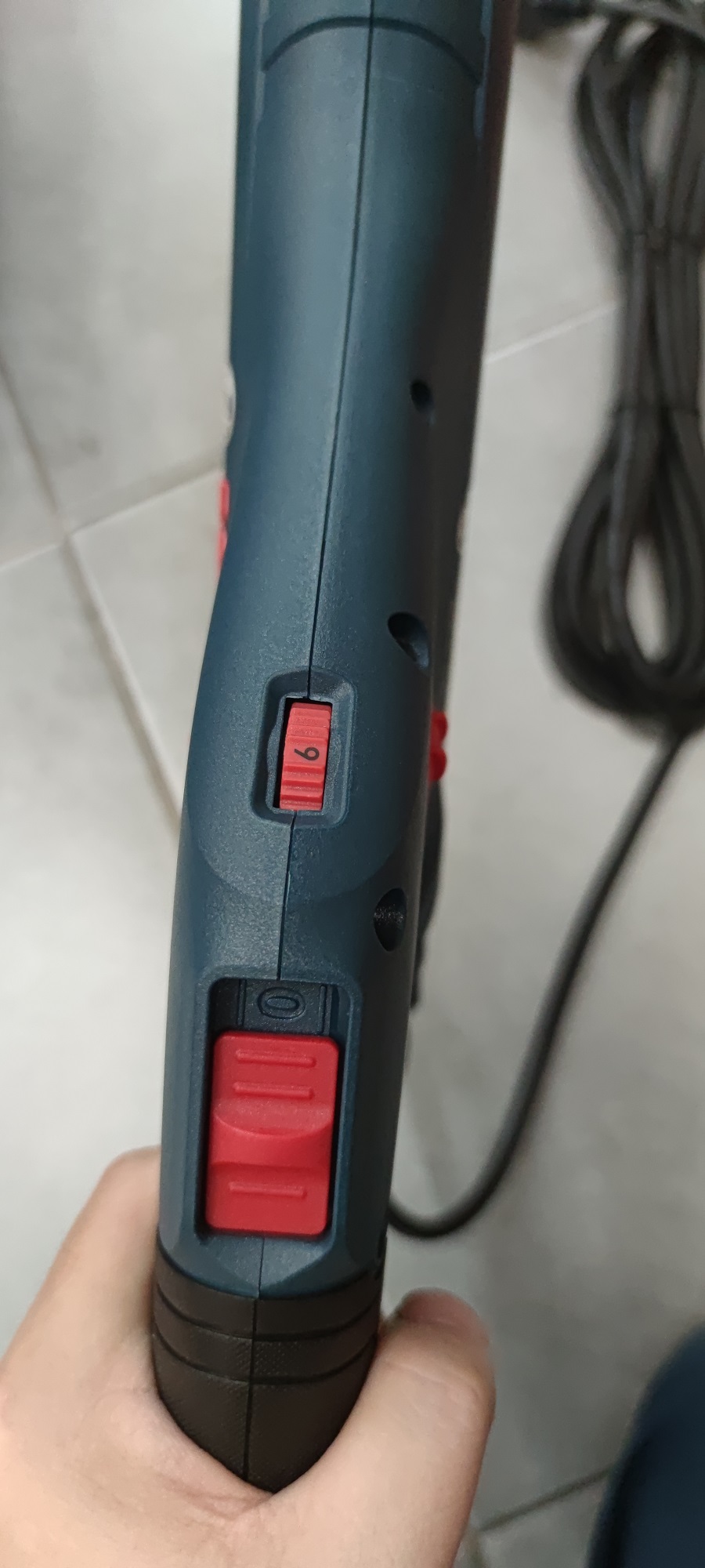 เครื่องขัดผนัง 9" GTR550 BOSCH