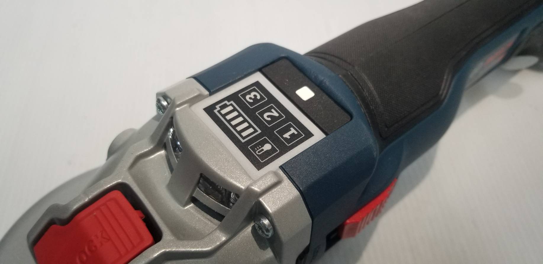 หินเจียรไร้สาย5" GWX18V-10SC BOSCH X-LOCK พร้อมชุดแบต 1 ก้อน