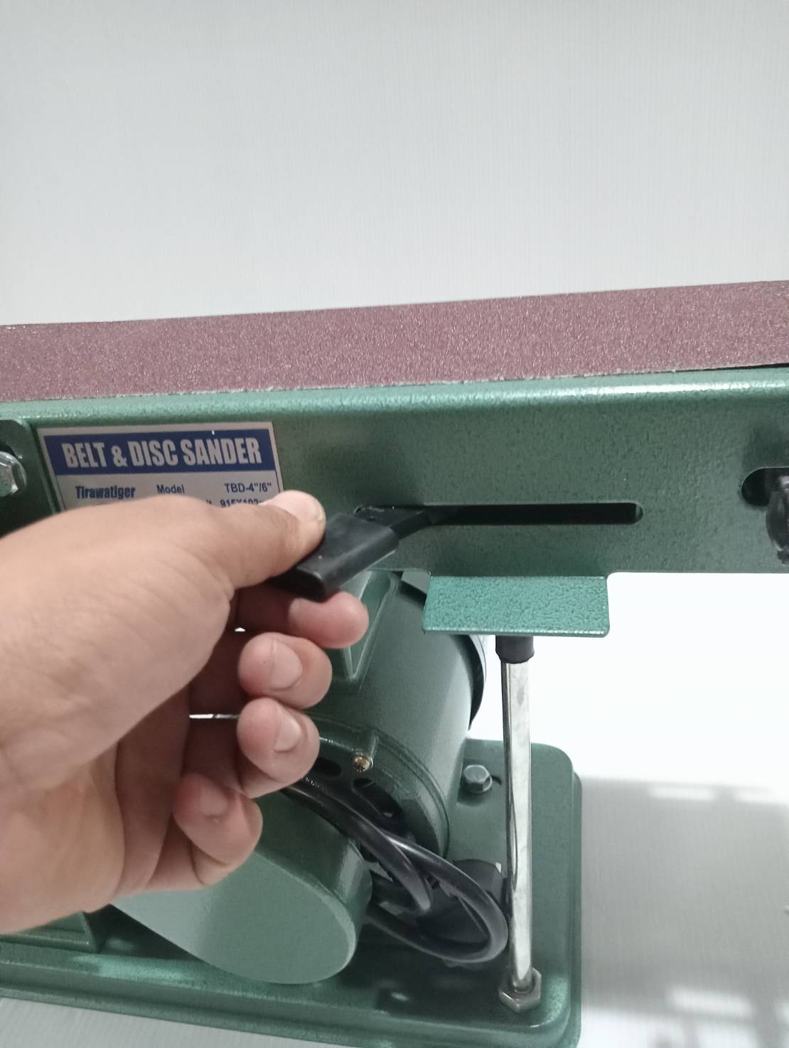 ขัดกระดาษทรายสายพาน BD-46N TIGER