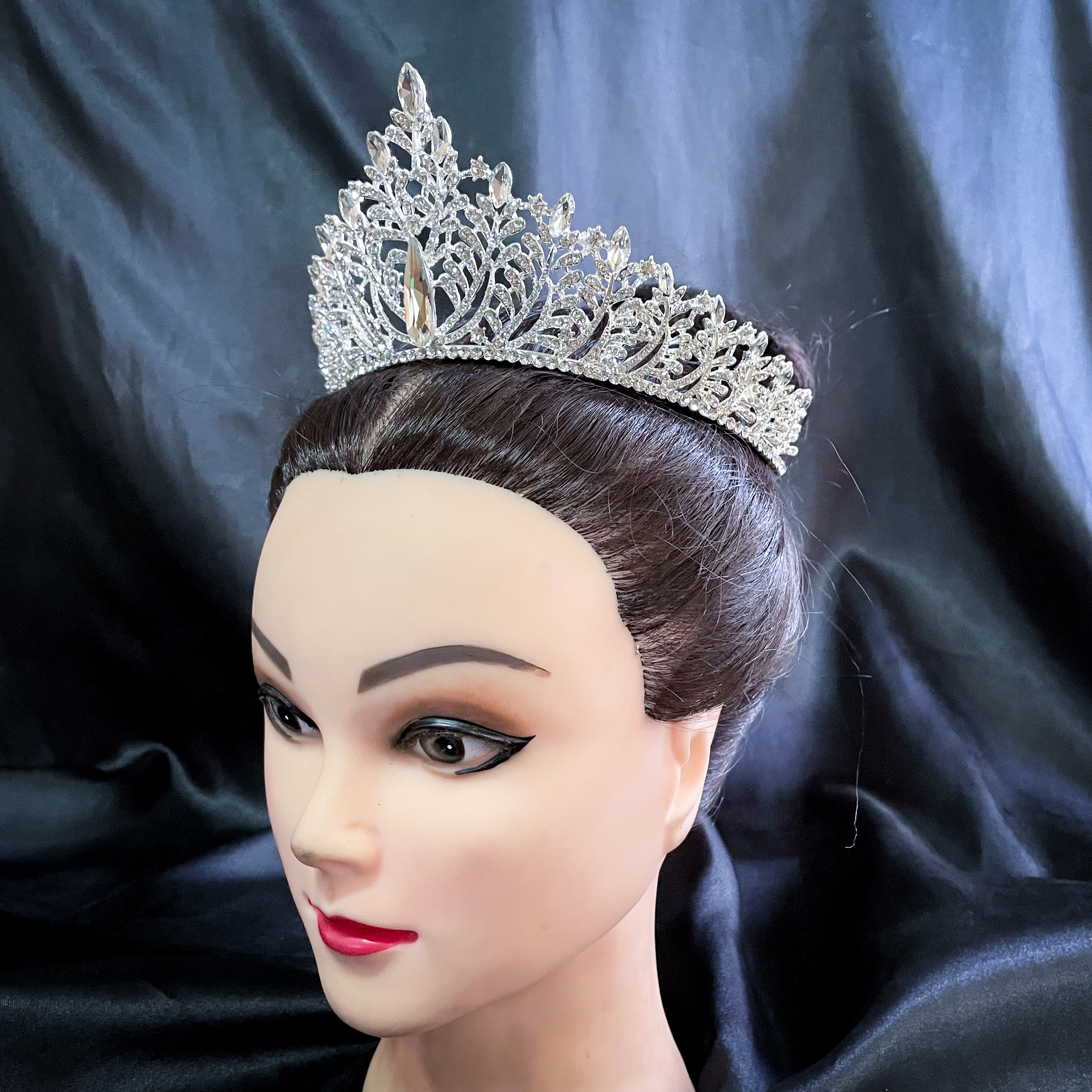 (พร้อมส่ง) เทียร่า 301 สีเงิน มงกุฎนางงาม งานสวย ปราณีต QCเพชรทุกเม็ด สินค้าพร้อมส่งจากไทย