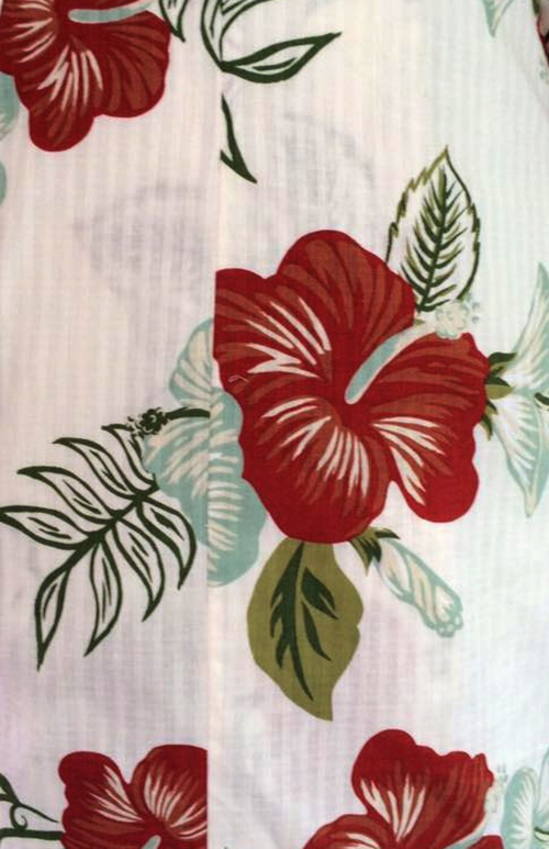 set.ยูกาตะ สีขาวครีมลายดอกชบาสีแดง *เหลือชุดสุดท้ายมีตำหนิ ลดราคาพิเศษ