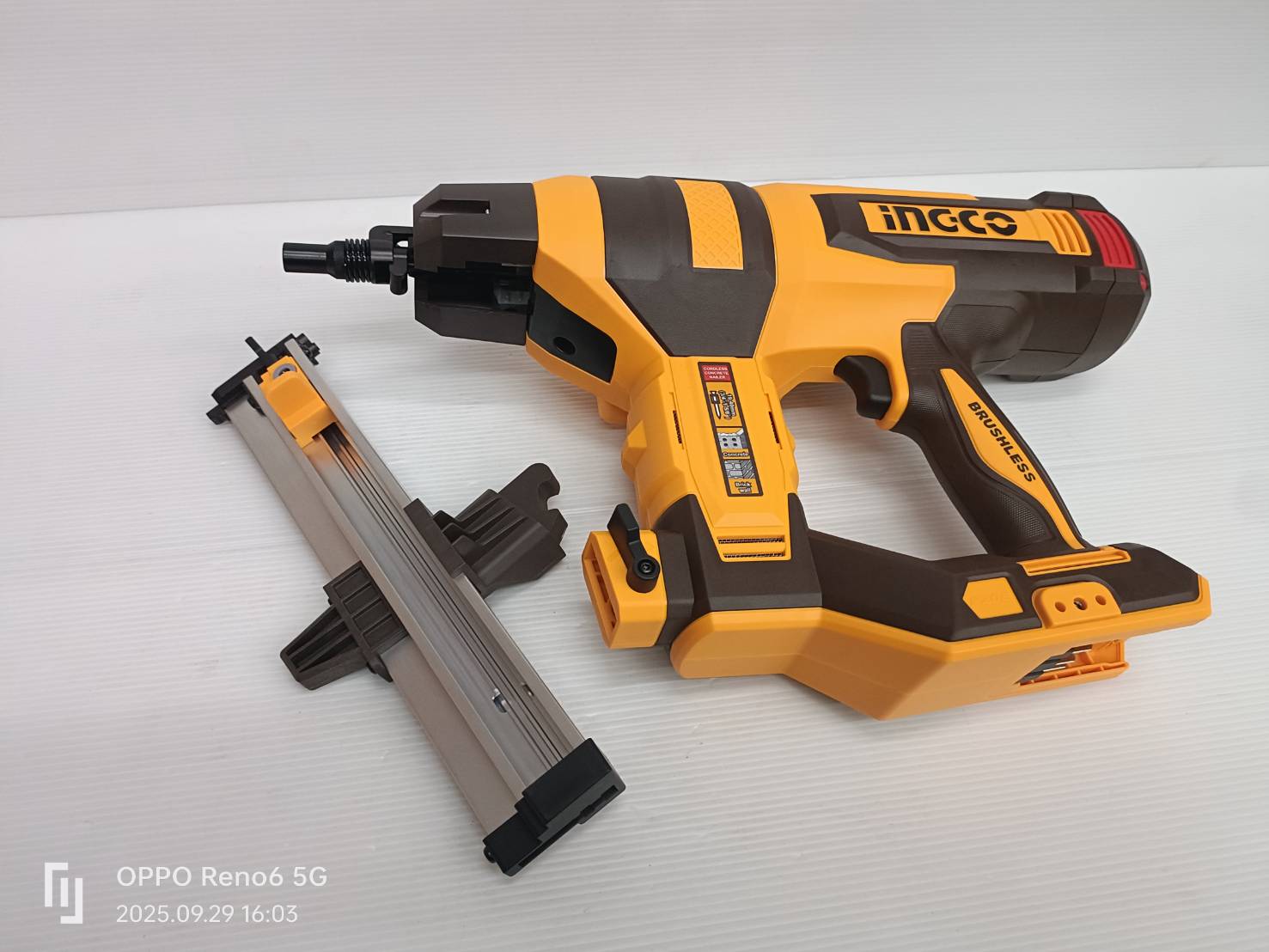 INGCO เครื่องยิงตะปูคอนกรีต40มม 20V CCNLI9005 (ตัวเปล่า)