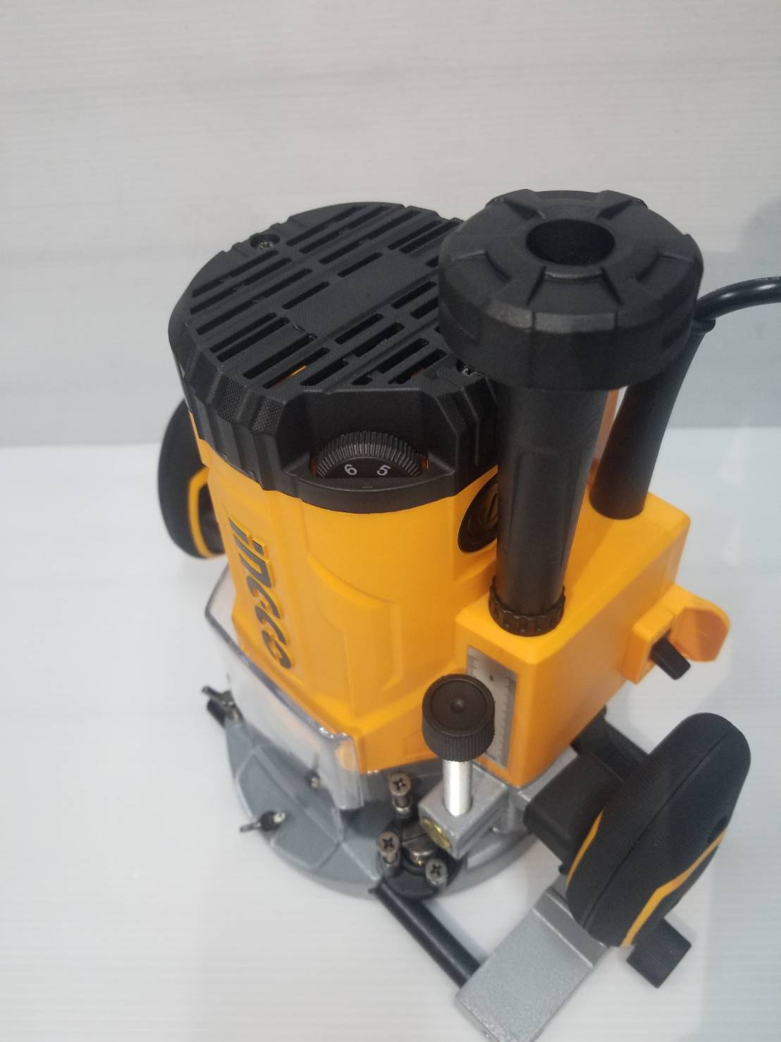 เร้าเตอร์1/2 RT22008 INGCO