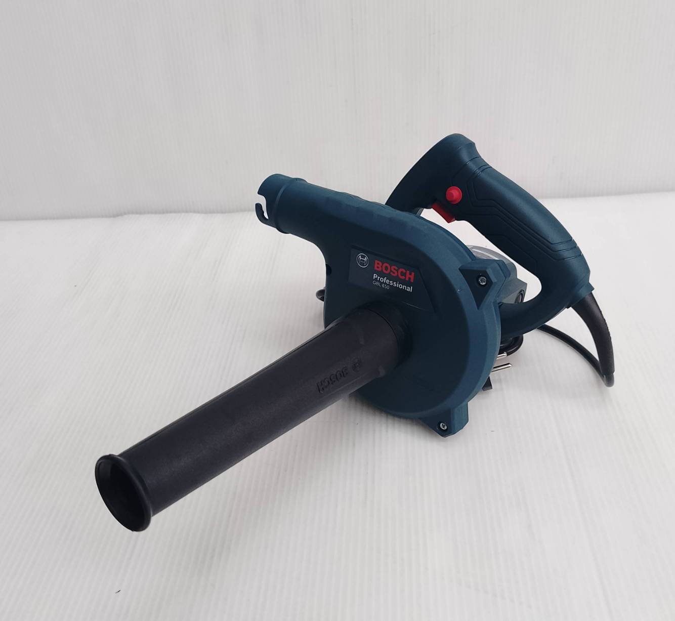 เครื่องเป่าลม GBL650 BOSCH