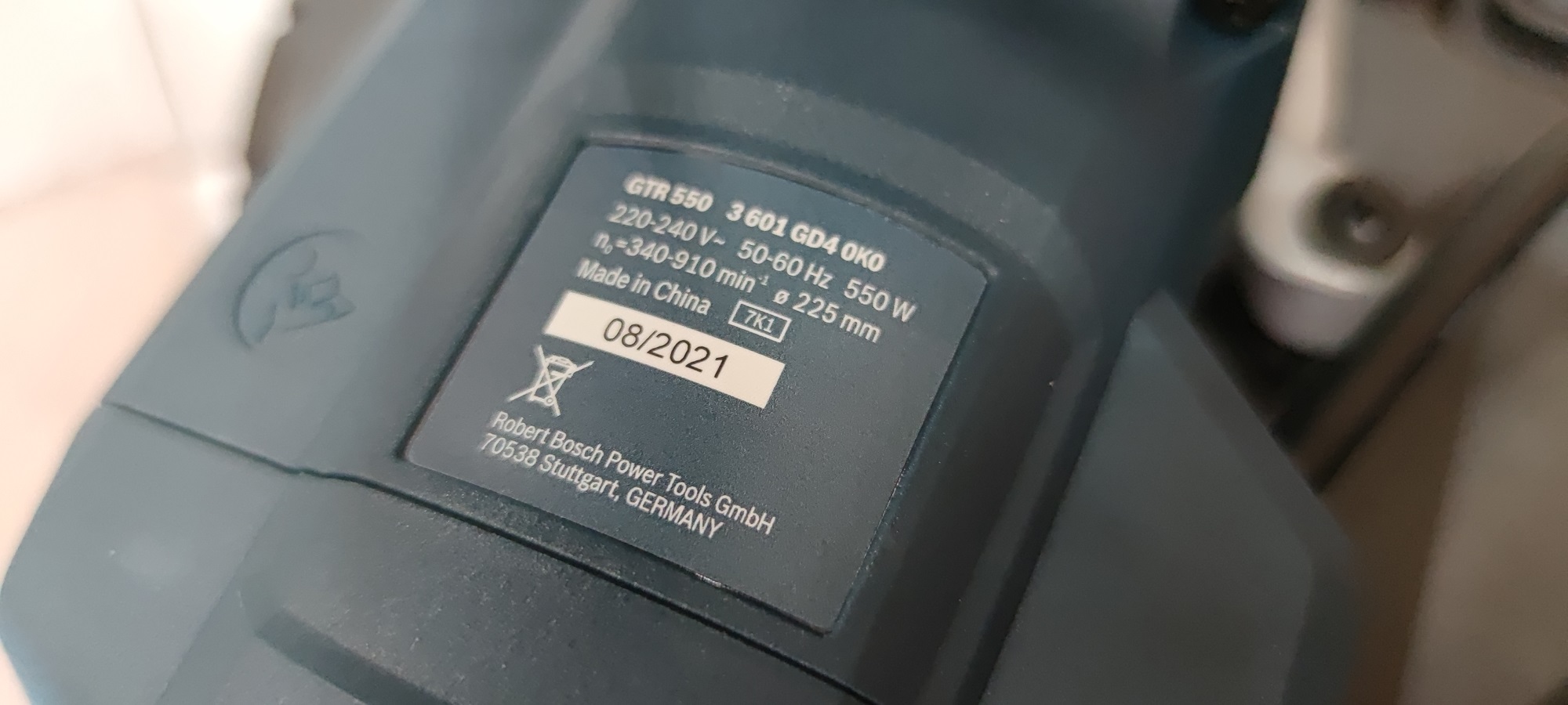 เครื่องขัดผนัง 9" GTR550 BOSCH